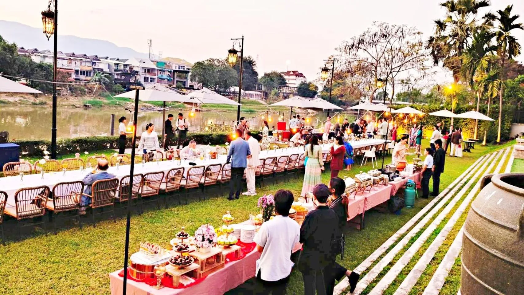 Food and drinks in Buri Sriping Riverside Resort & Spa