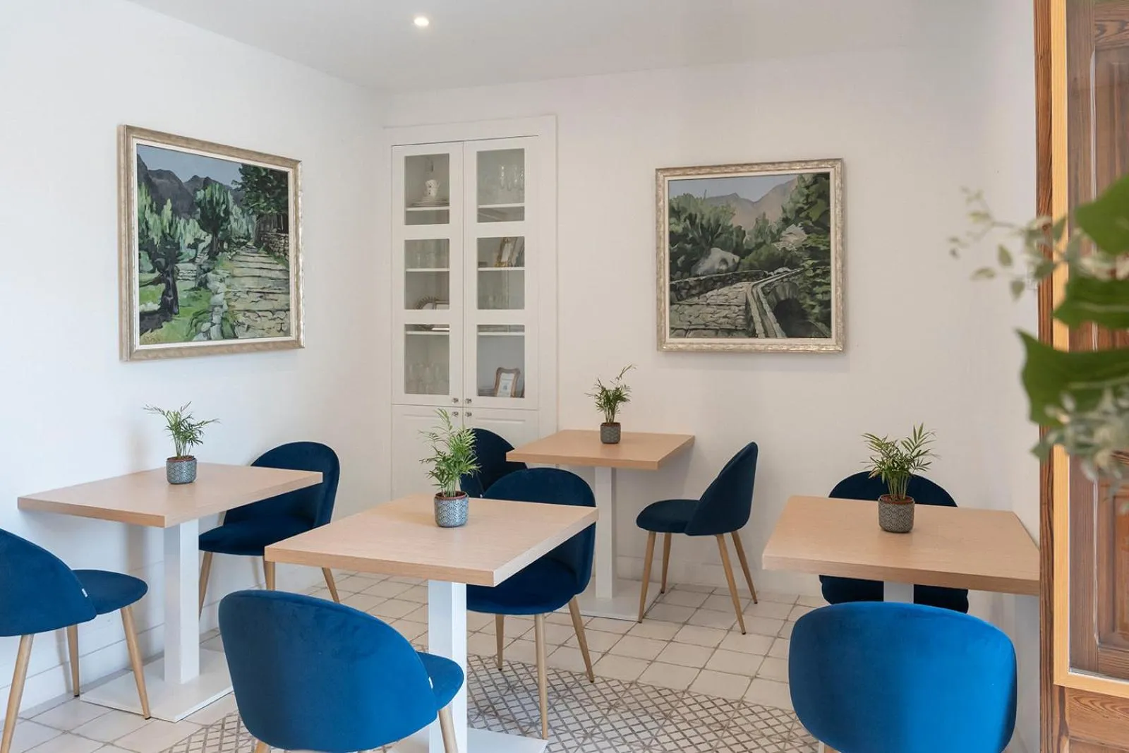 Dining area in Petit Biniaraix