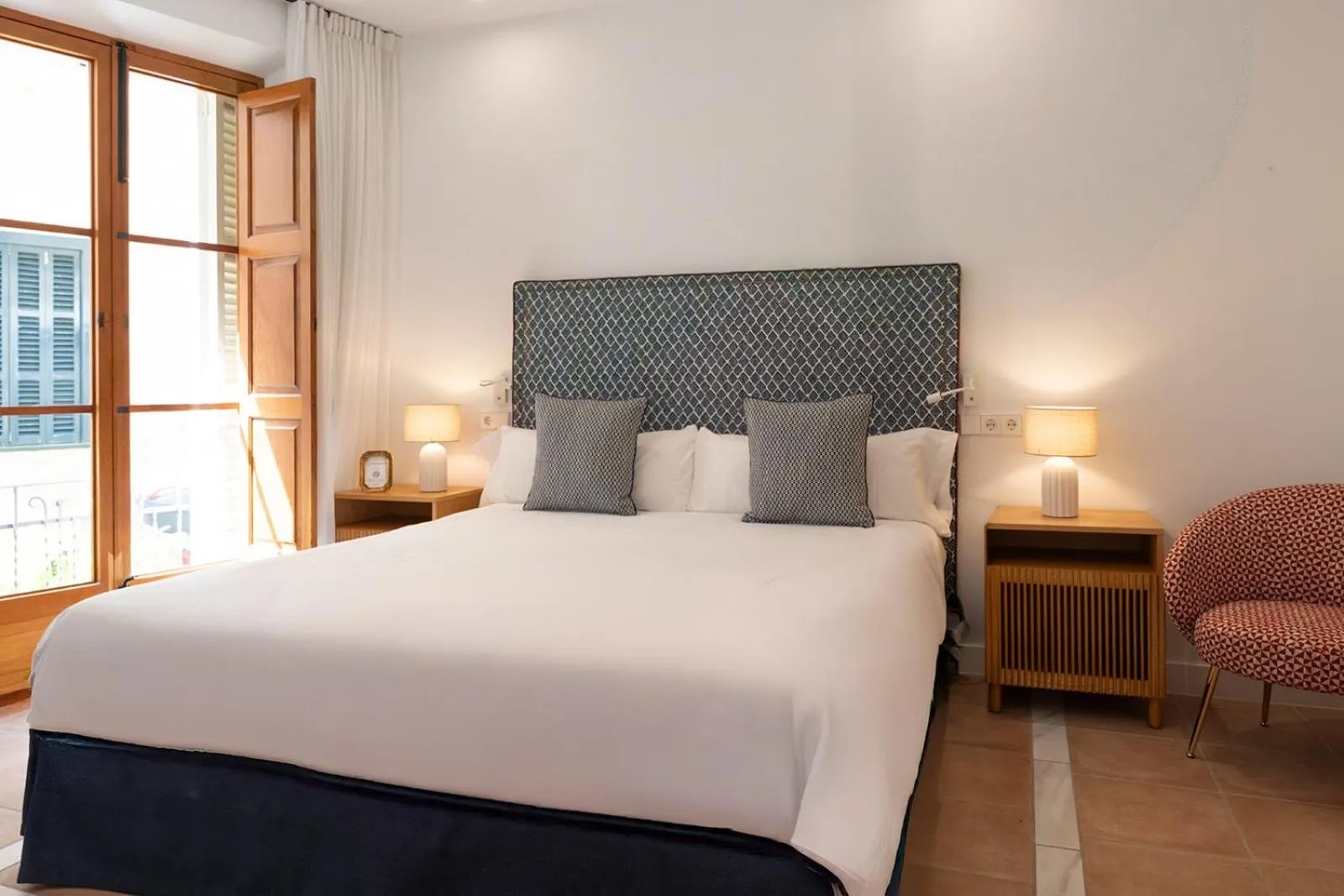 Bedroom, Bed in Petit Biniaraix