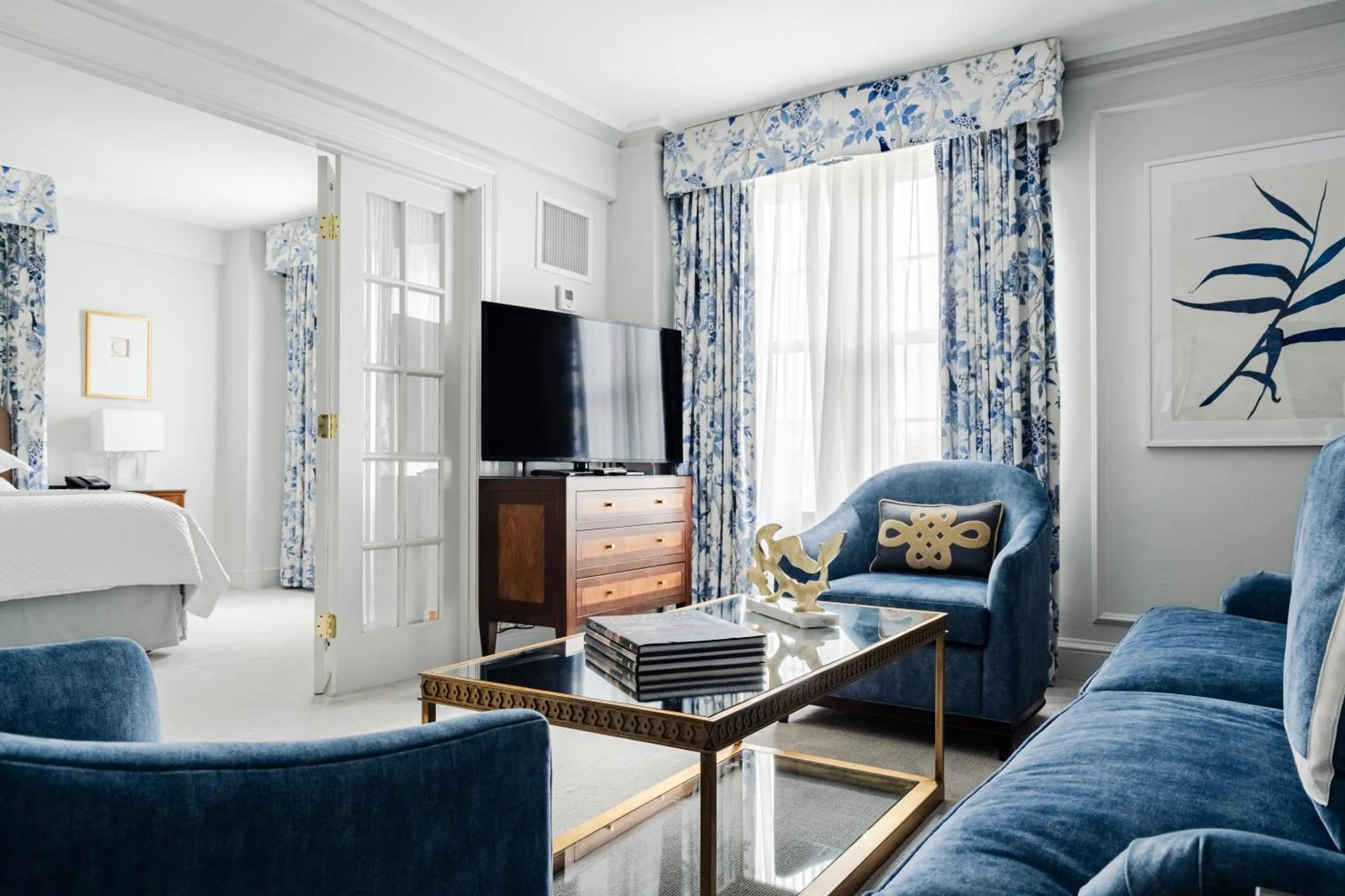 Living room in The Eliot Hotel