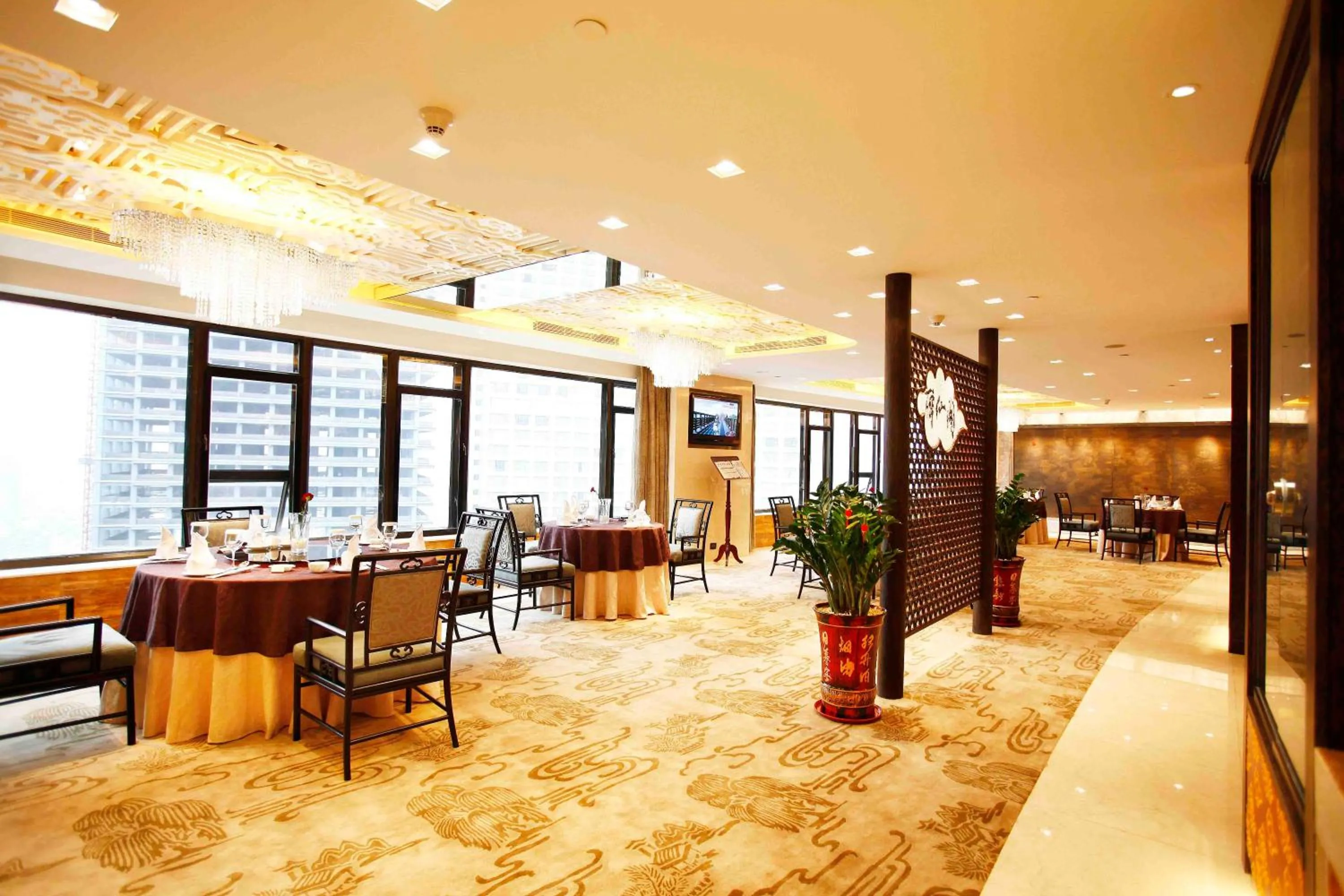 Restaurant/places to eat in Furama Hotel Dalian