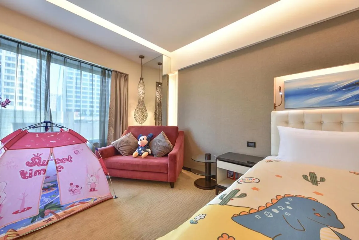 Bed in Furama Hotel Dalian