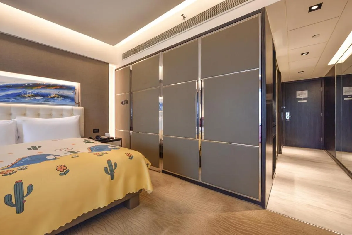 Bed in Furama Hotel Dalian