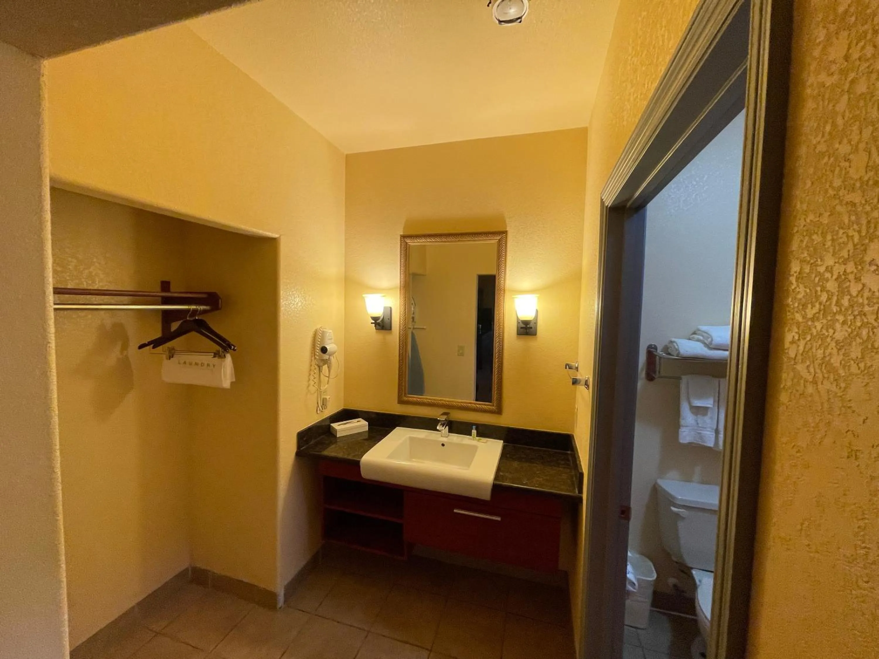 Sunbridge Inn & Suite Extended Stay