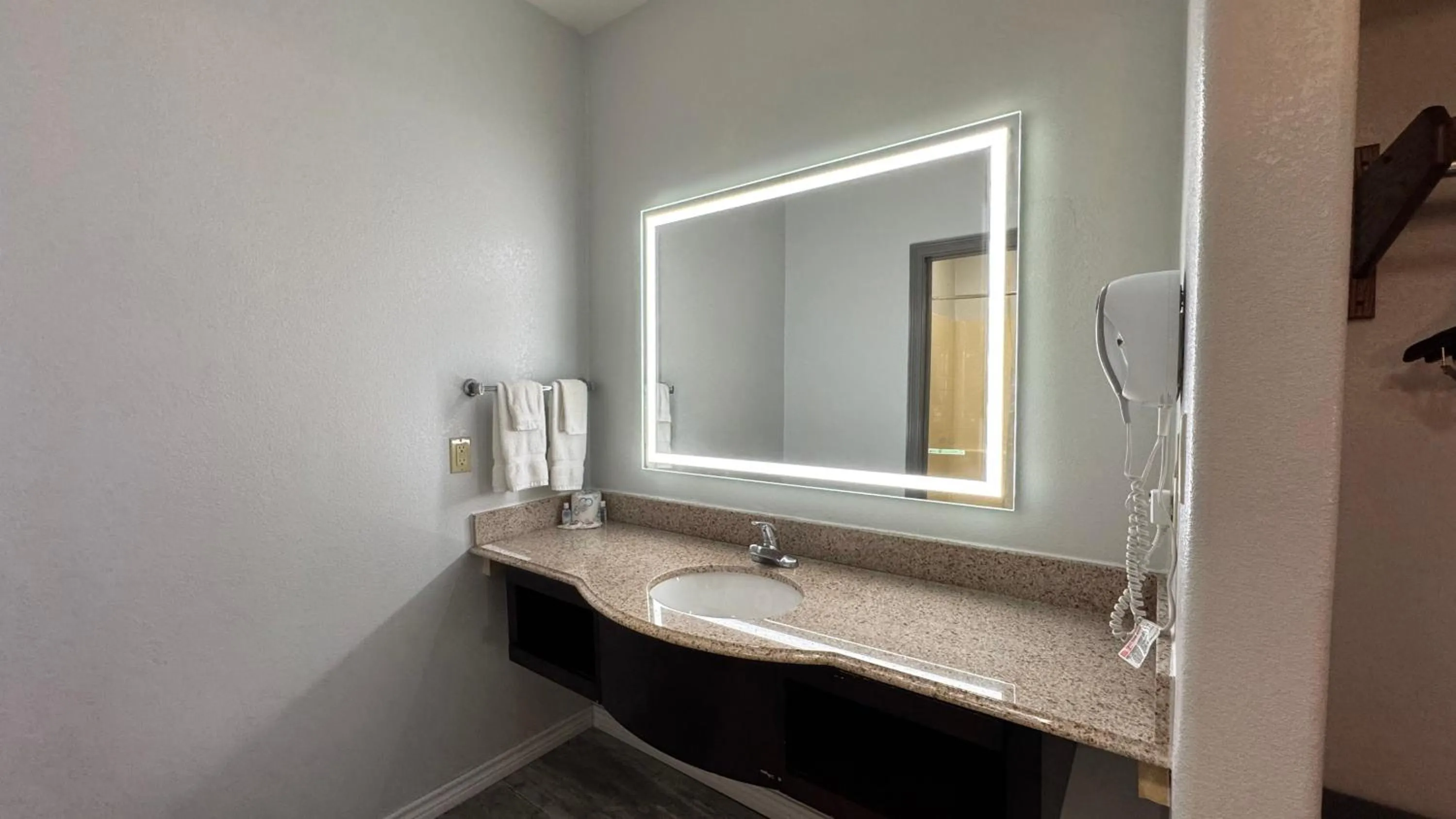 Sunbridge Inn & Suite Extended Stay