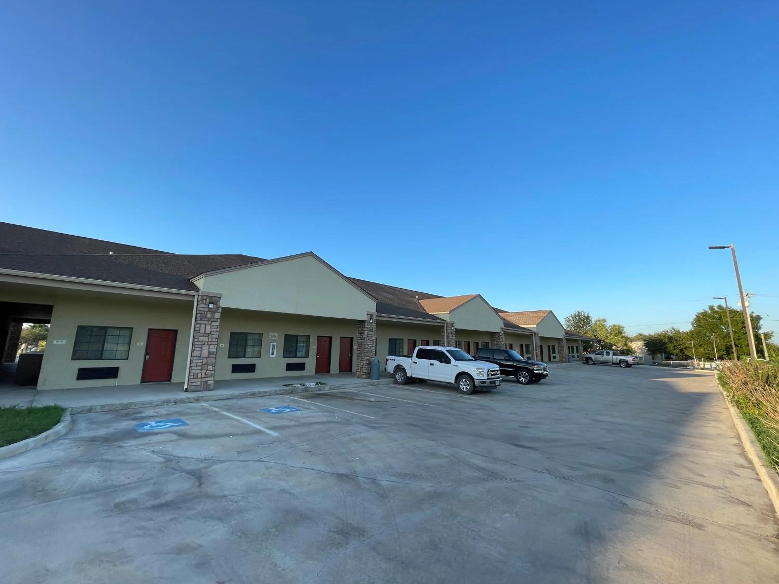 Sunbridge Inn & Suite Extended Stay