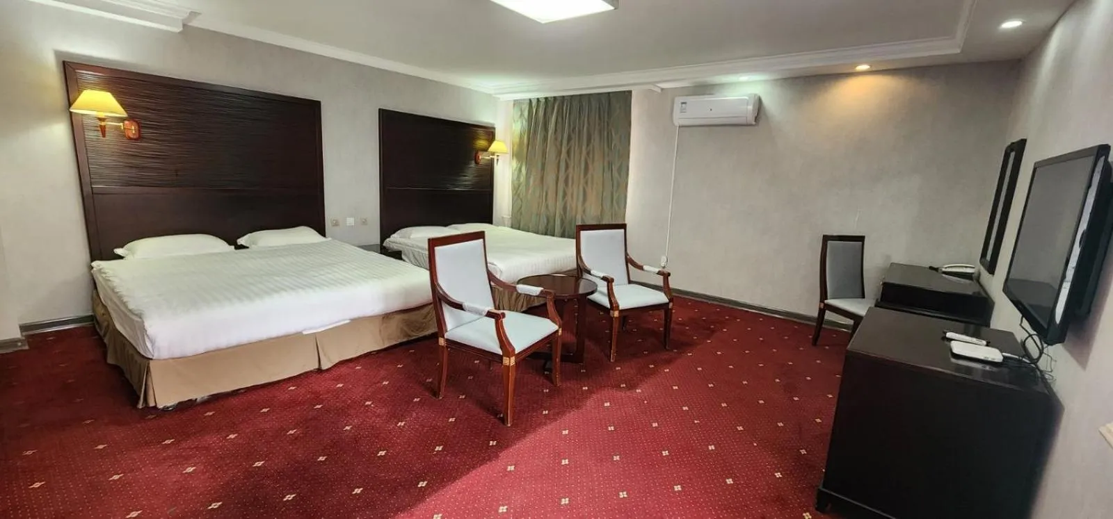 Bed in White House Hotel