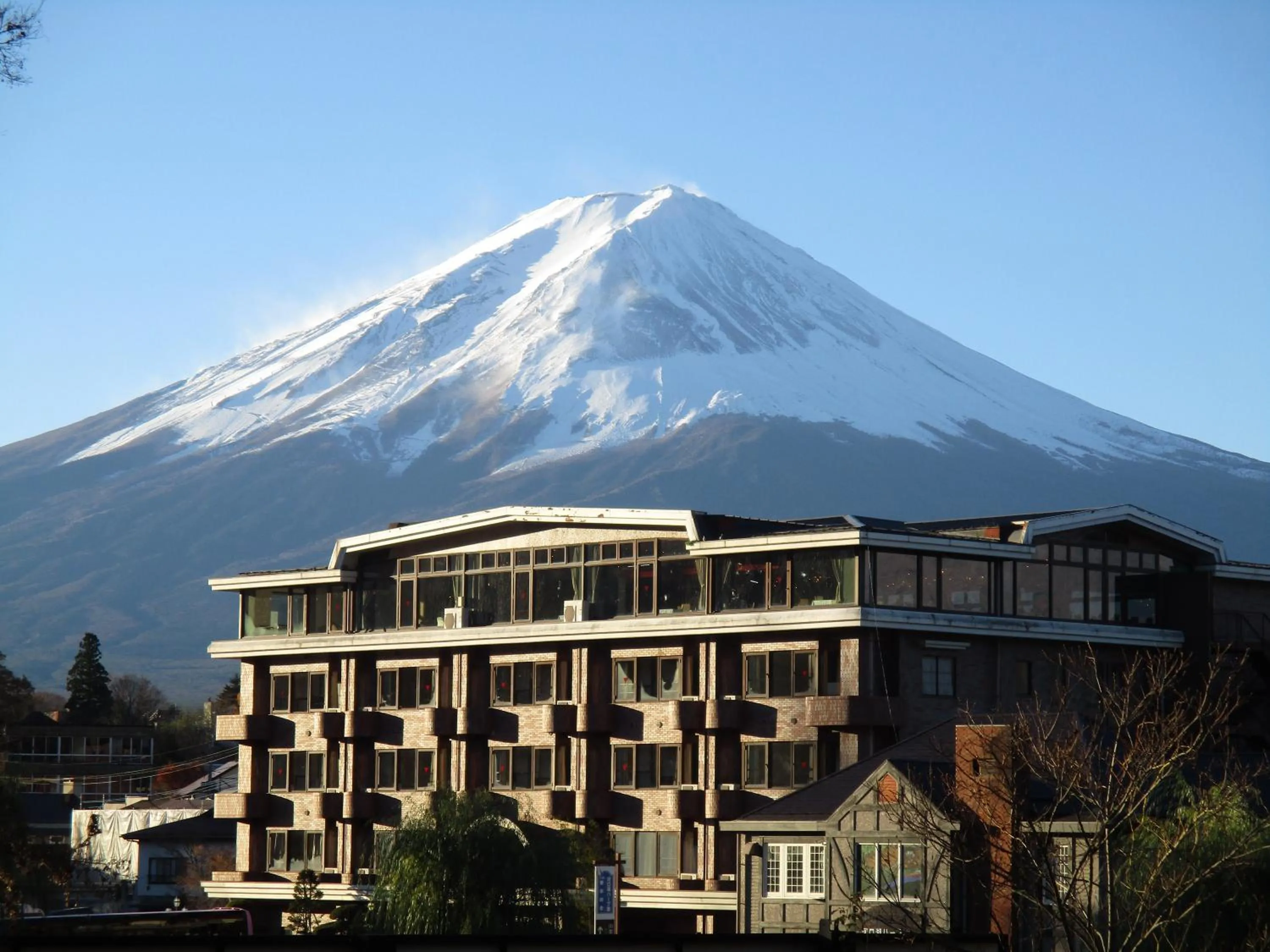 Property building in Shiki-no-Yado Fujisan