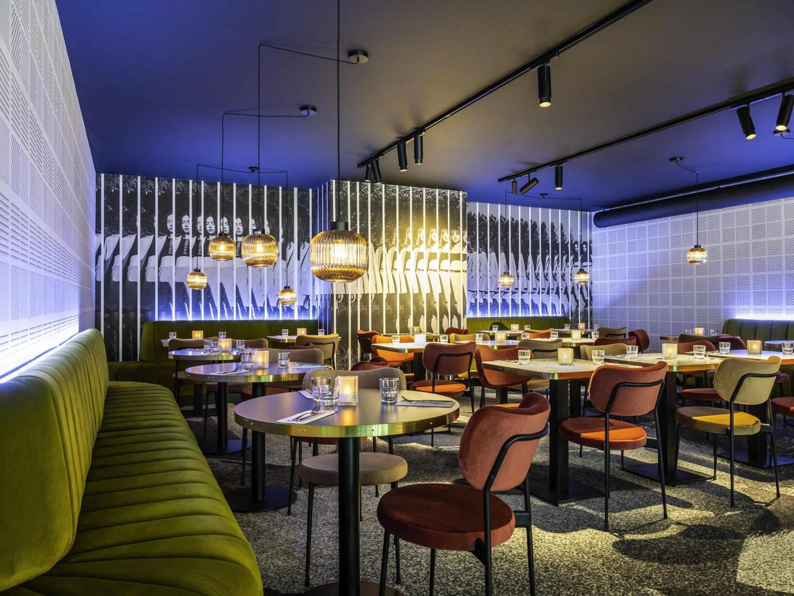 Restaurant/places to eat in Mercure Amsterdam North Station