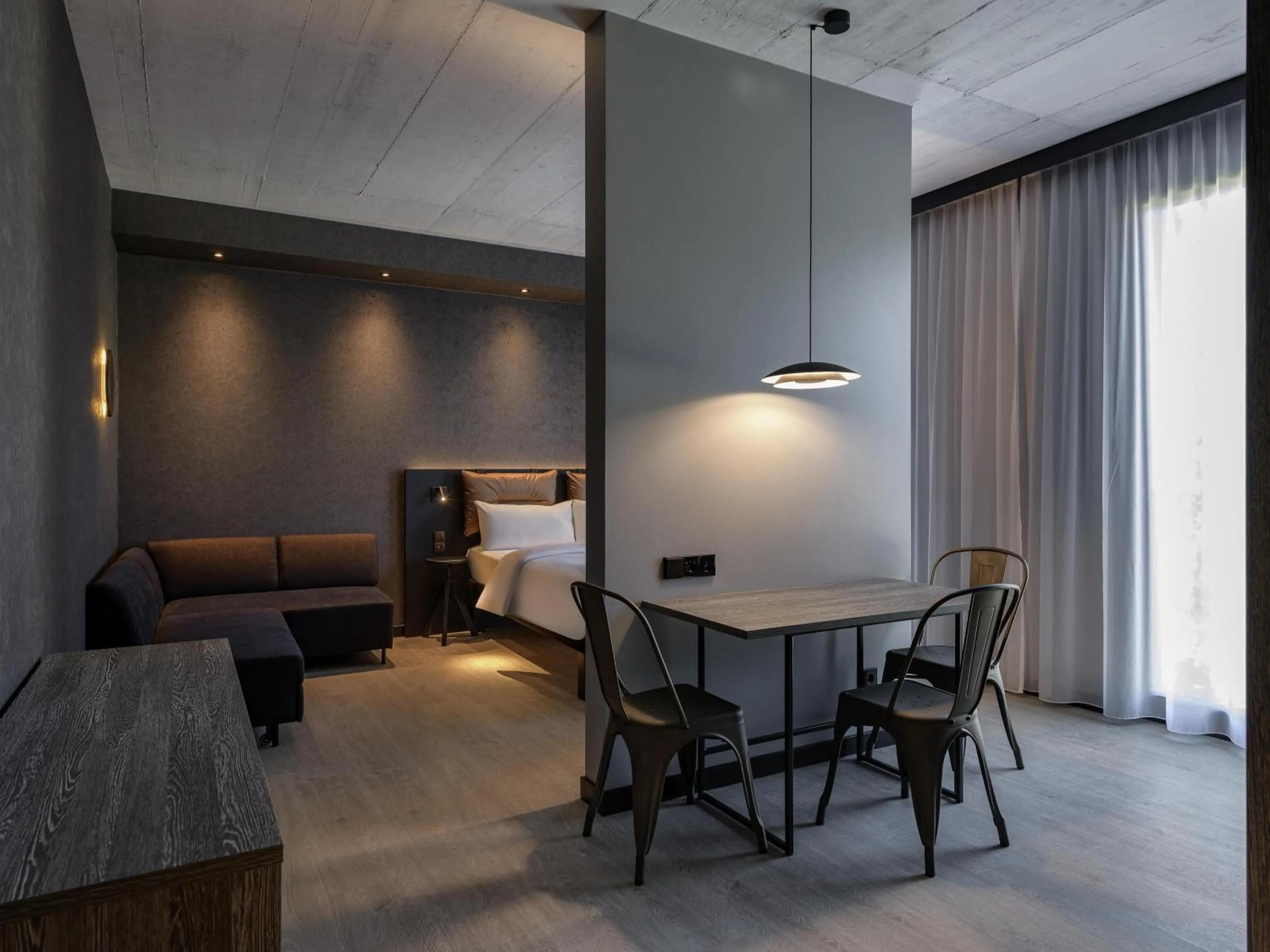 Bedroom in ibis Styles Friedrichshafen