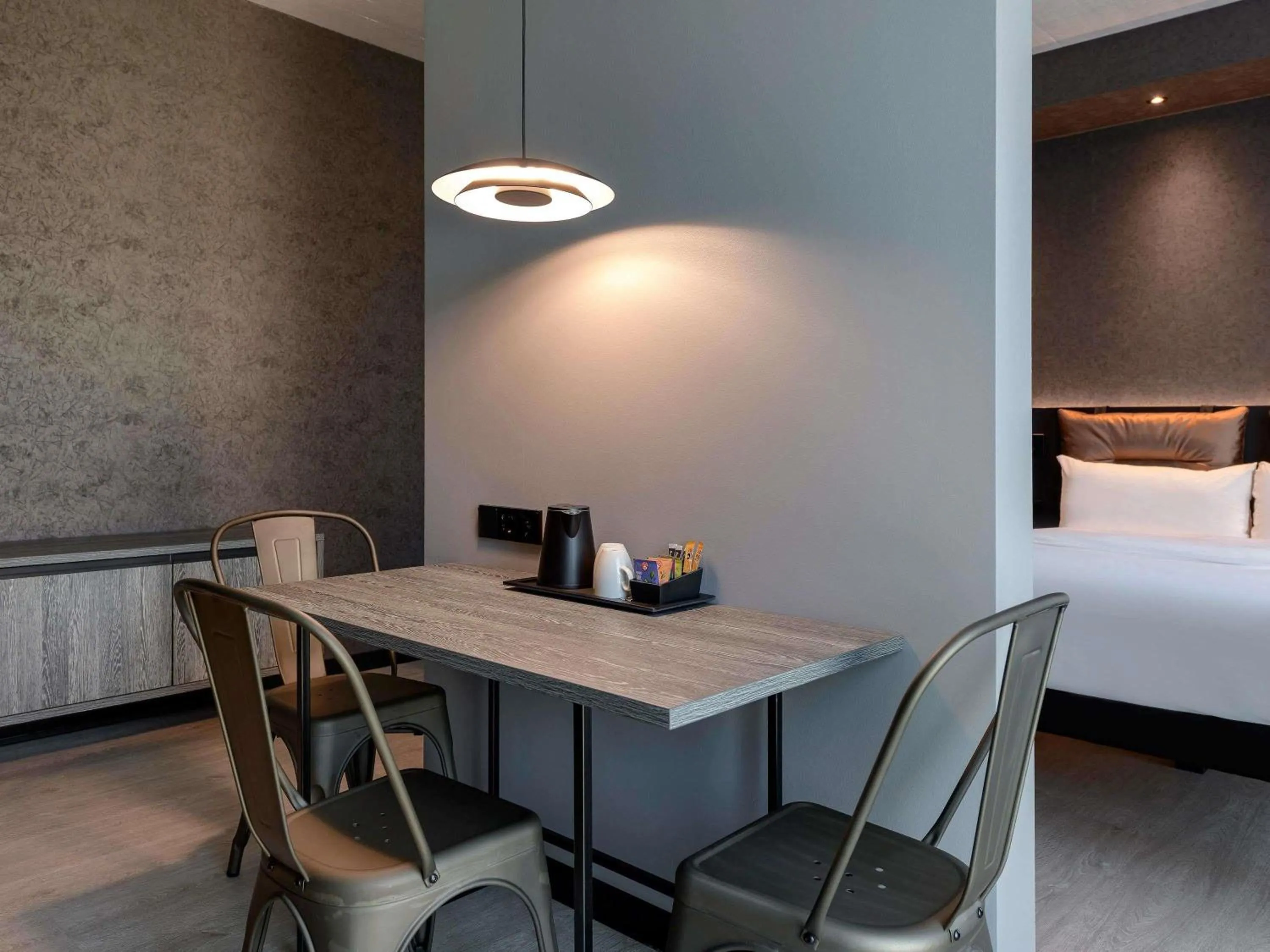 Bedroom, Bed in ibis Styles Friedrichshafen