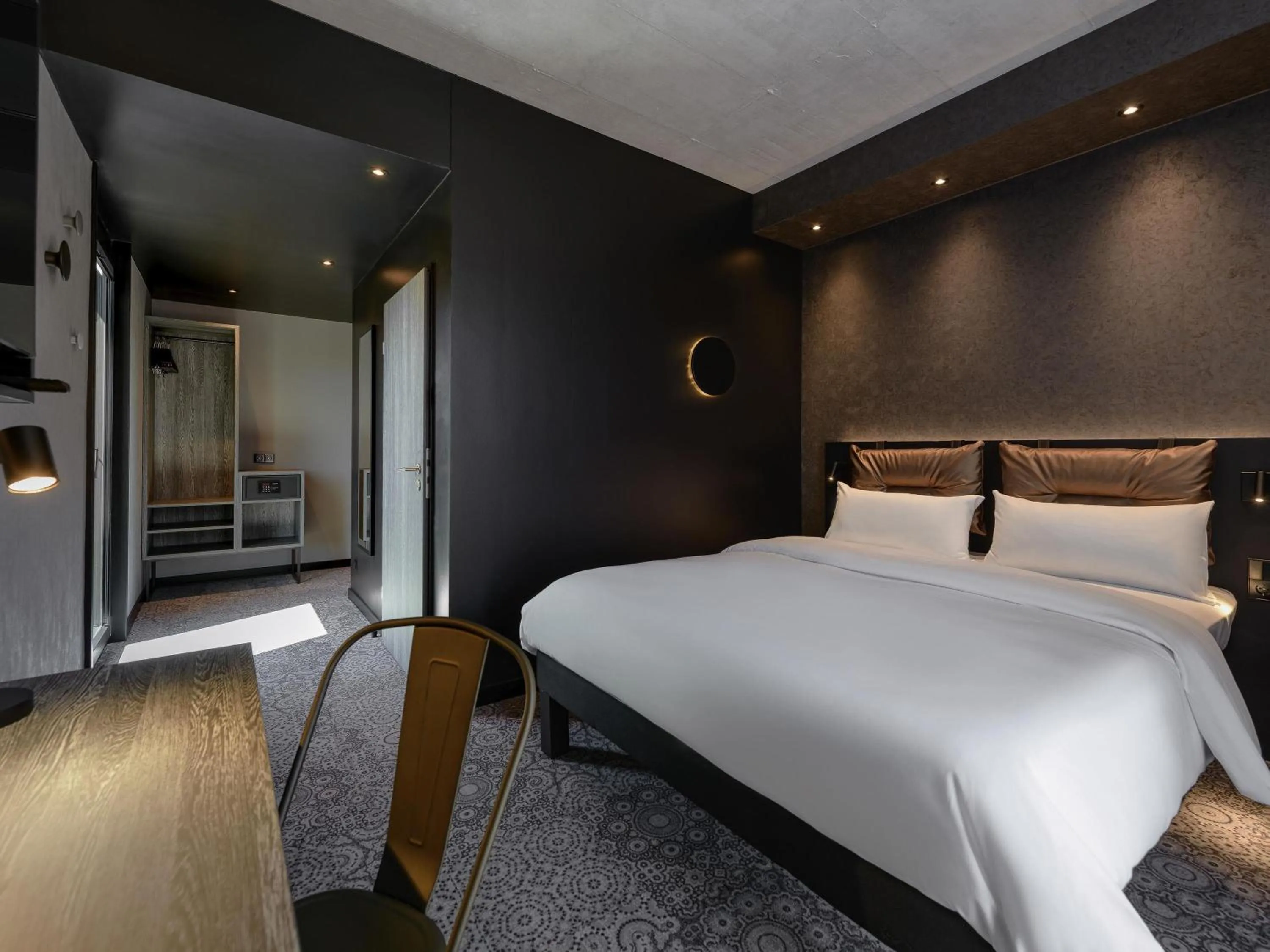 Bedroom, Bed in ibis Styles Friedrichshafen