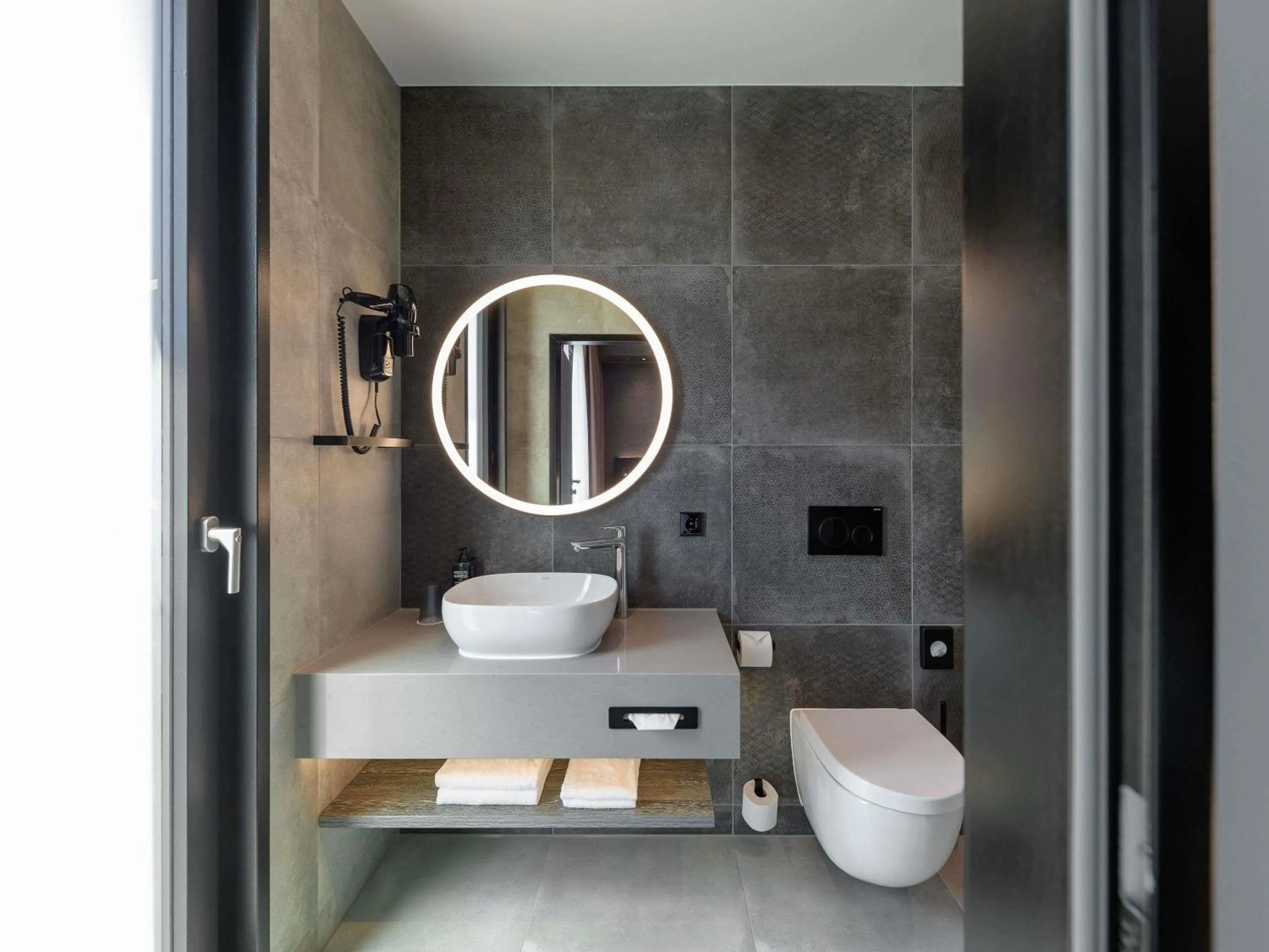 Bedroom in ibis Styles Friedrichshafen