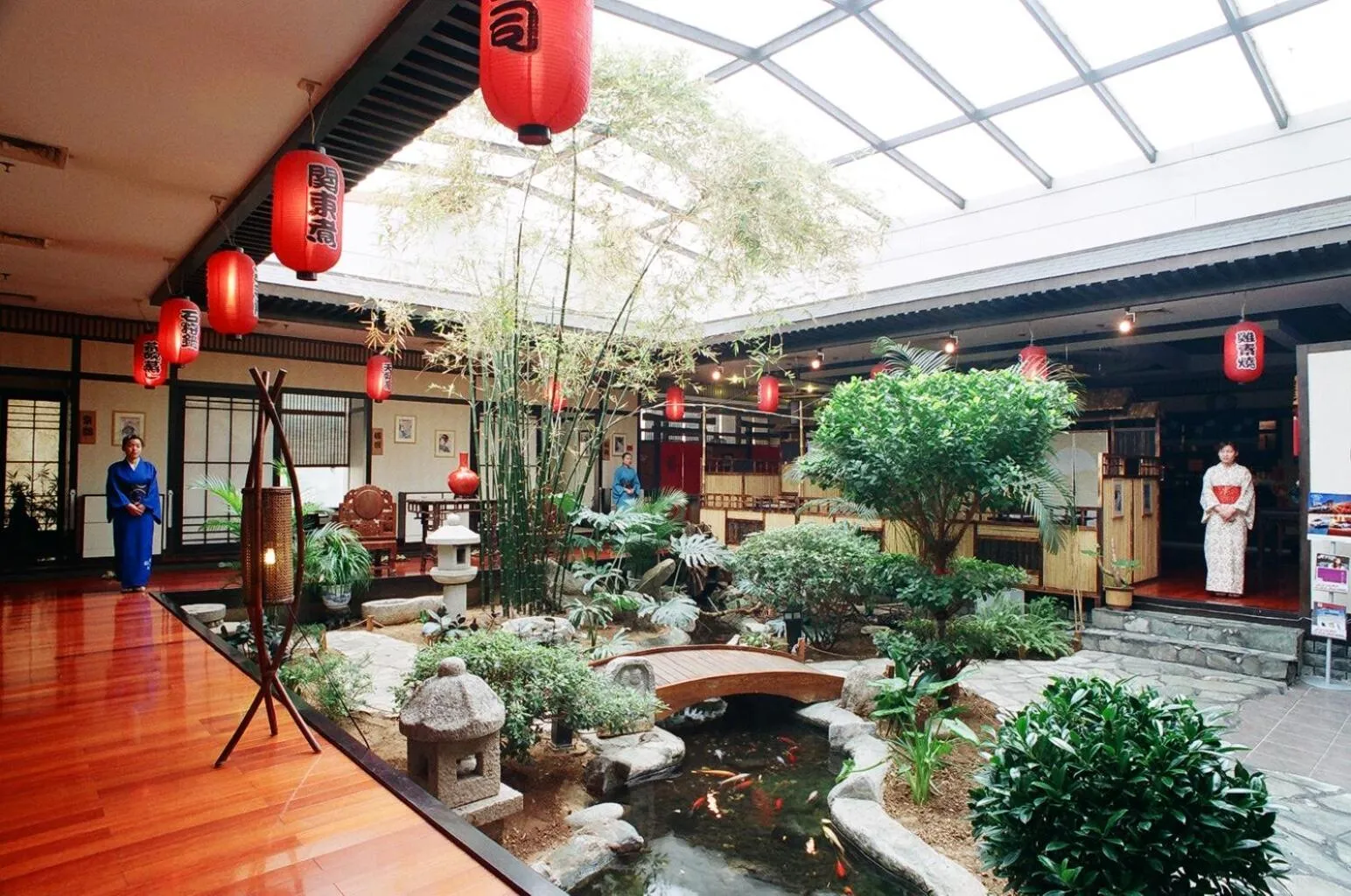 Restaurant/places to eat in Asia Hotel Yantai