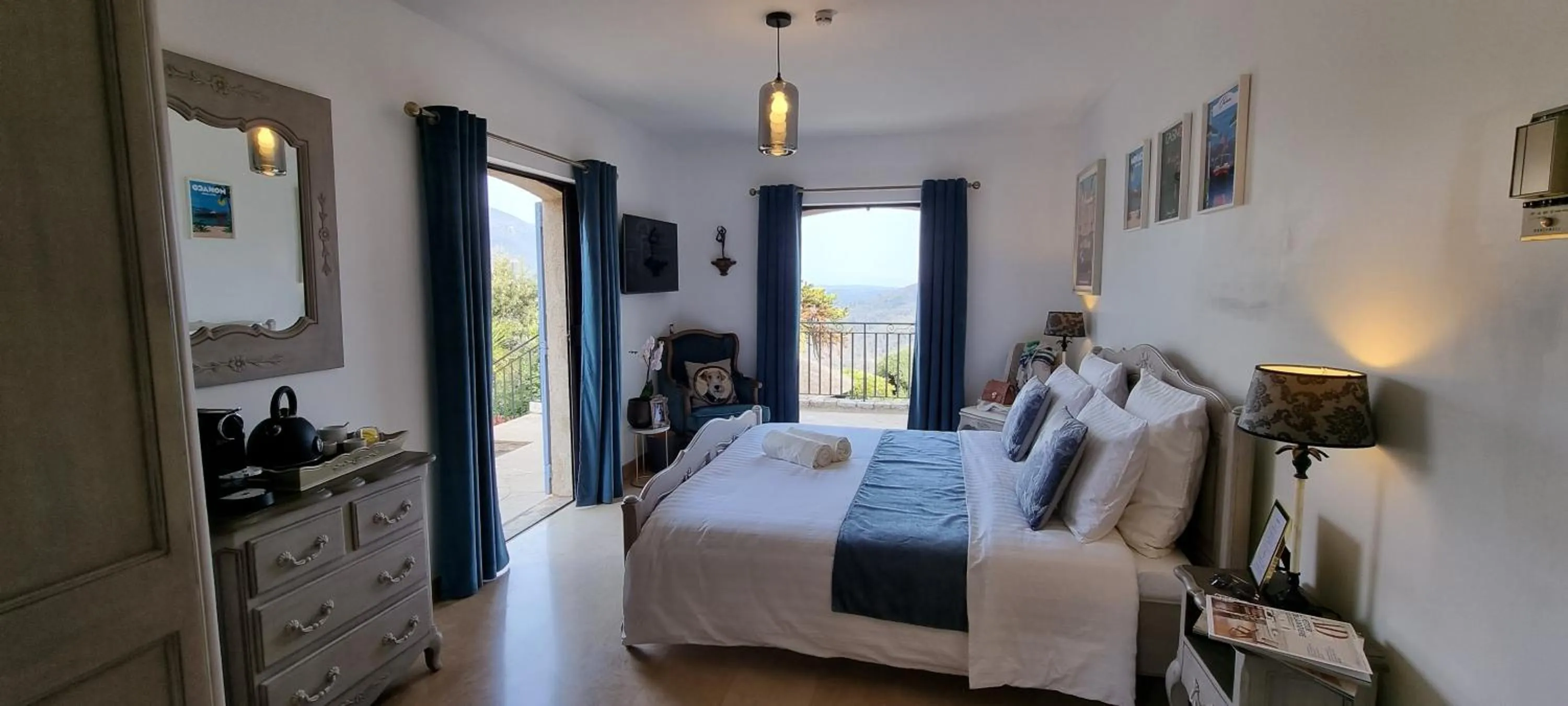 Bed in Loup Castel Boutique Hotel B&B