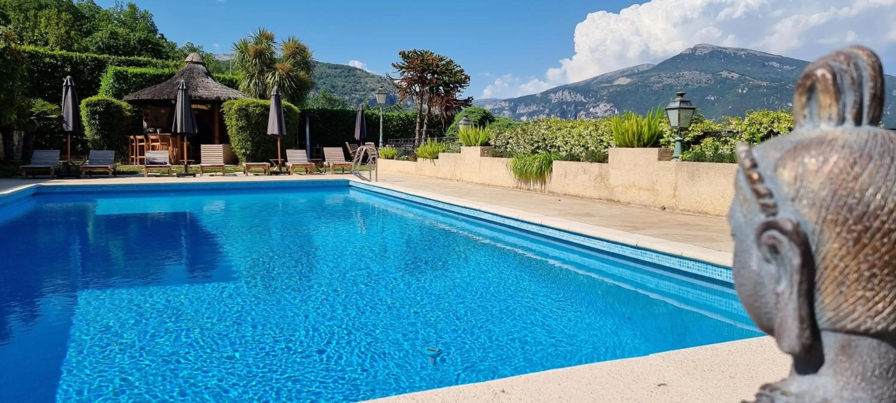 Property building in Loup Castel Boutique Hotel B&B