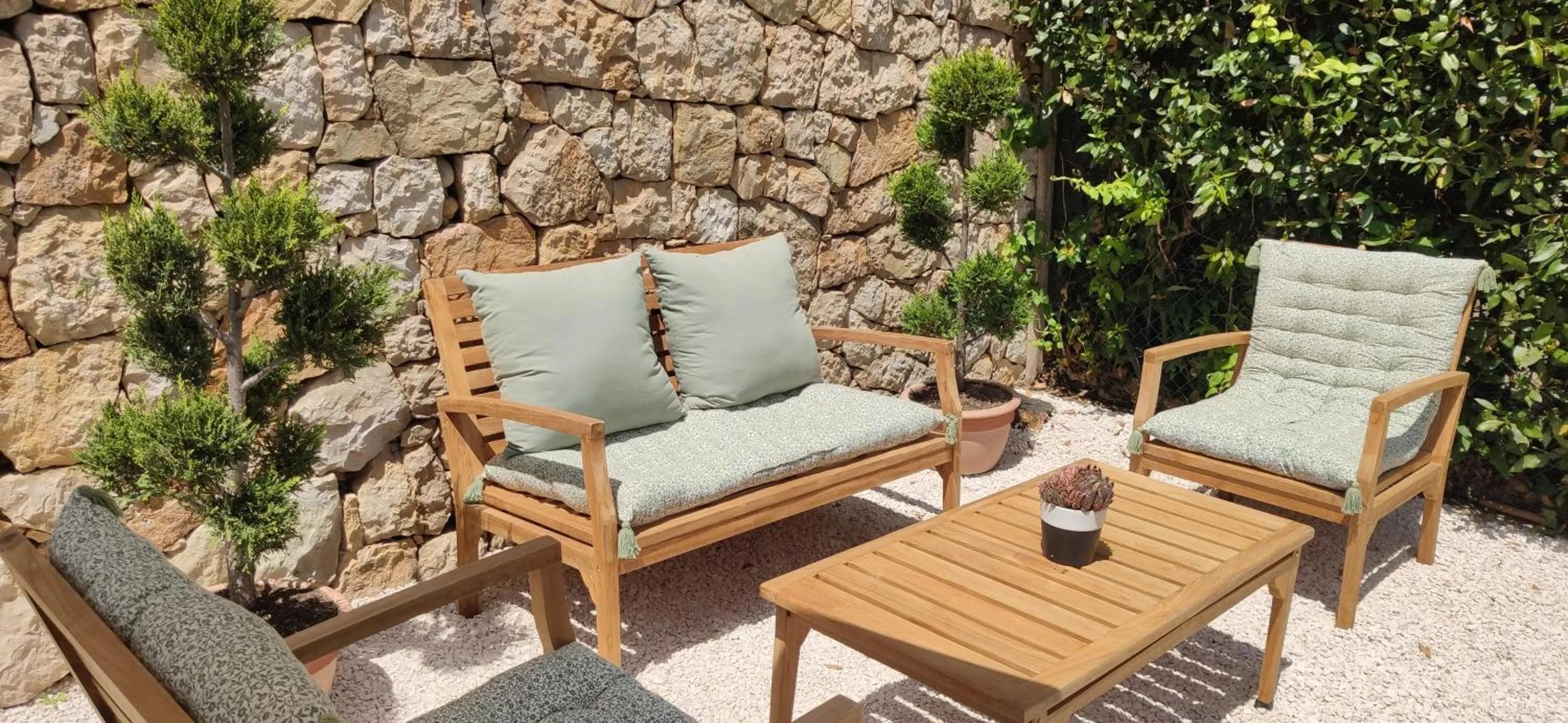 Patio in Loup Castel Boutique Hotel B&B