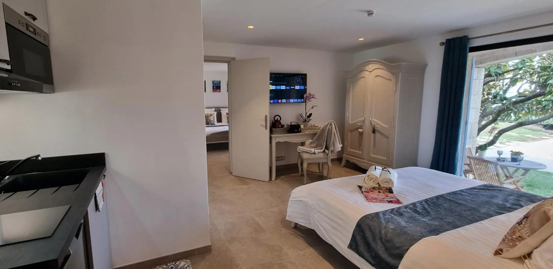 Bed in Loup Castel Boutique Hotel B&B