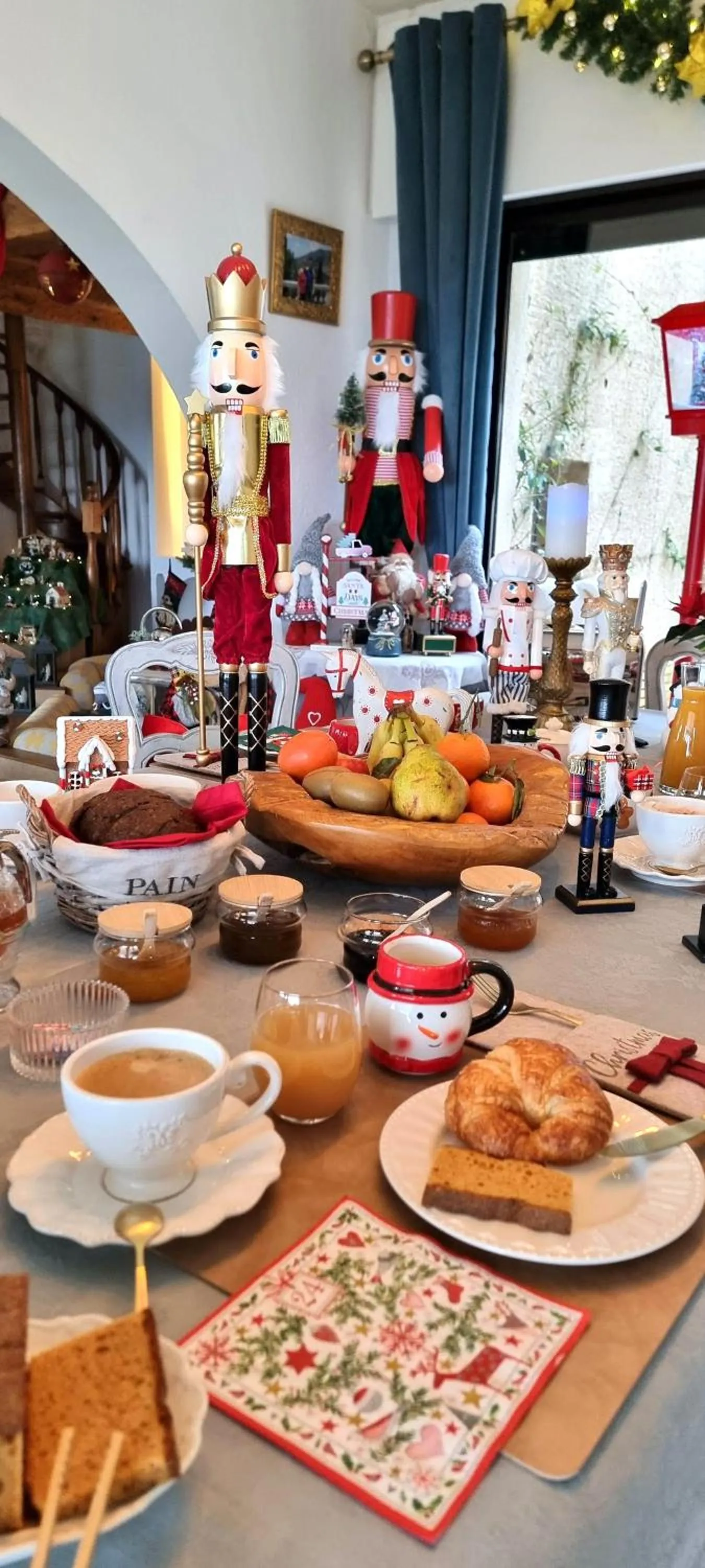 Food and drinks in Loup Castel Boutique Hotel B&B