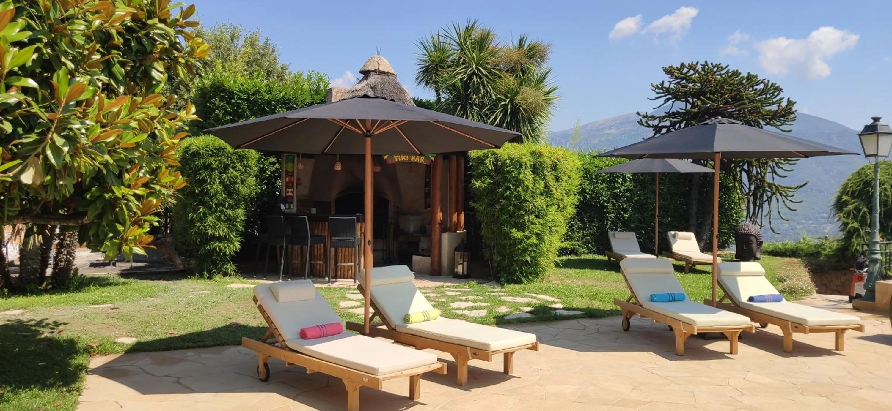 Patio in Loup Castel Boutique Hotel B&B