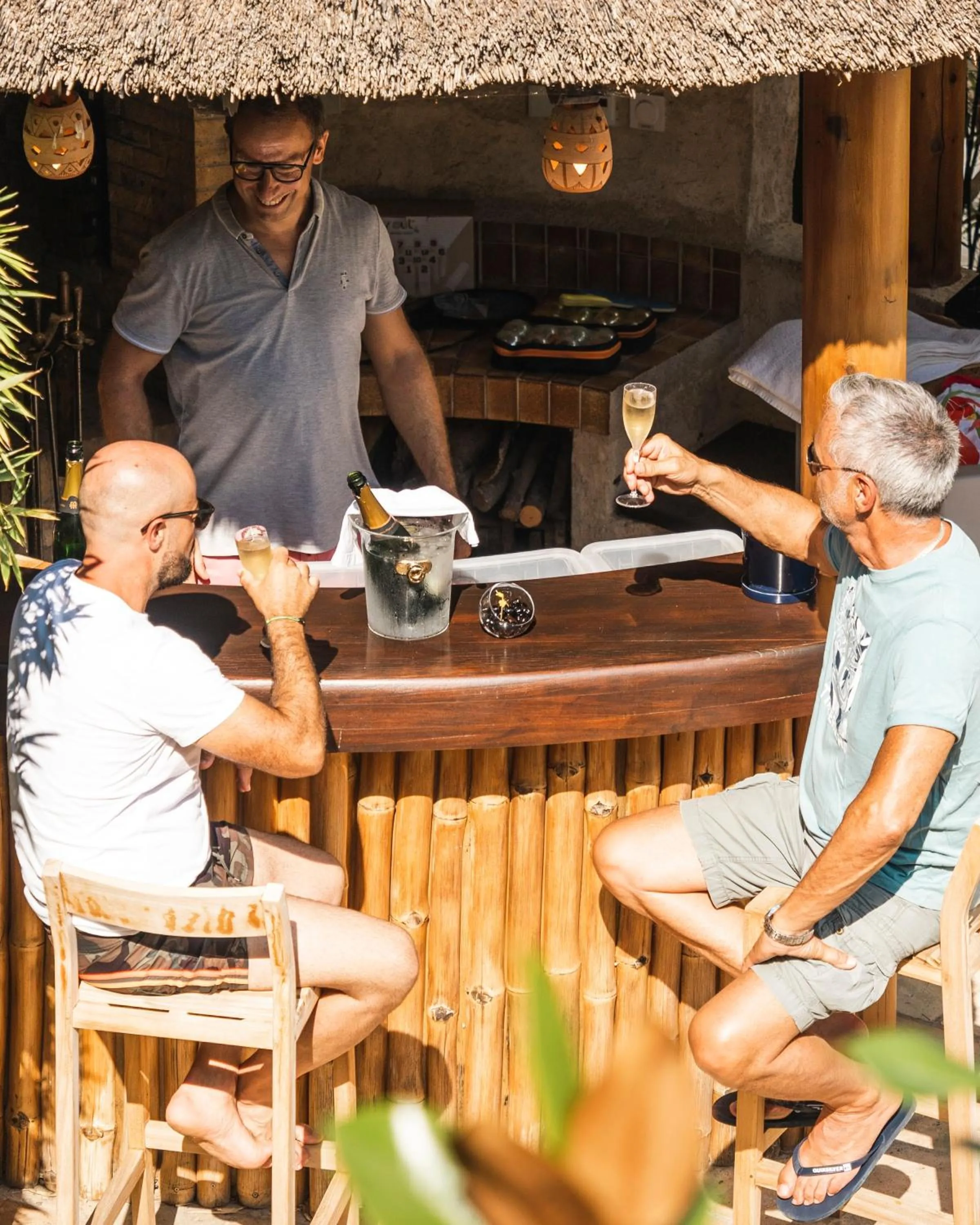 Lounge or bar in Loup Castel Boutique Hotel B&B