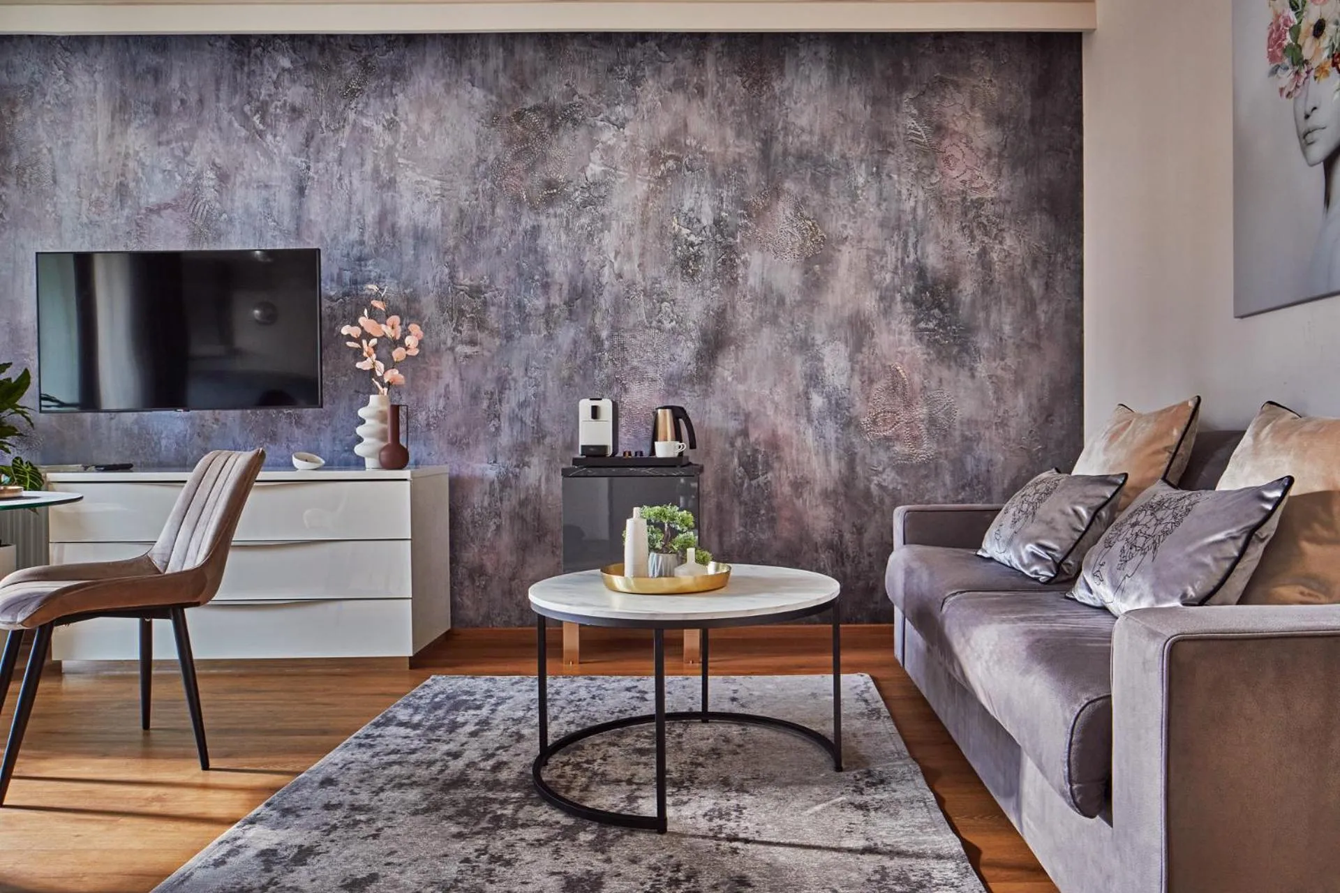 TV and multimedia in 7Seasons Apartments Budapest