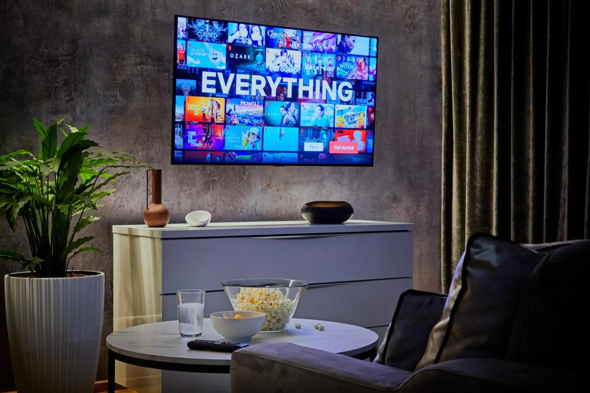 TV and multimedia in 7Seasons Apartments Budapest