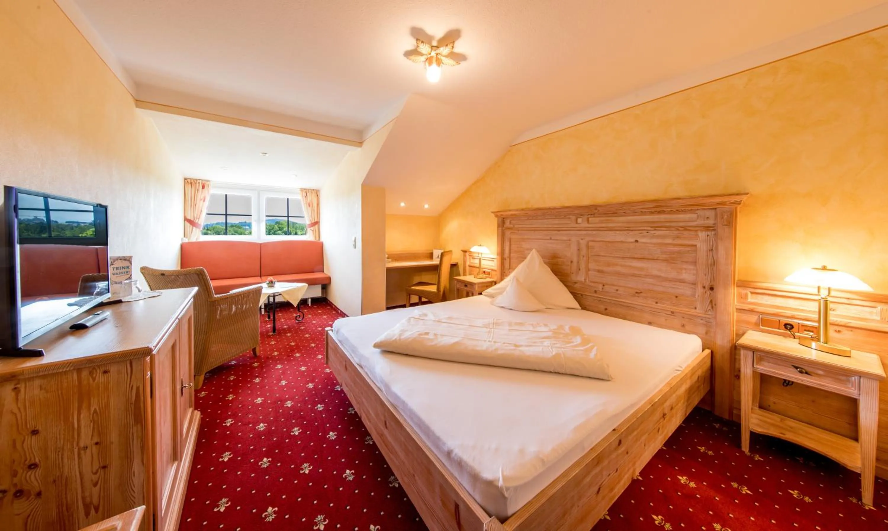 Photo of the whole room, Bed in Hotel Sonnenhang