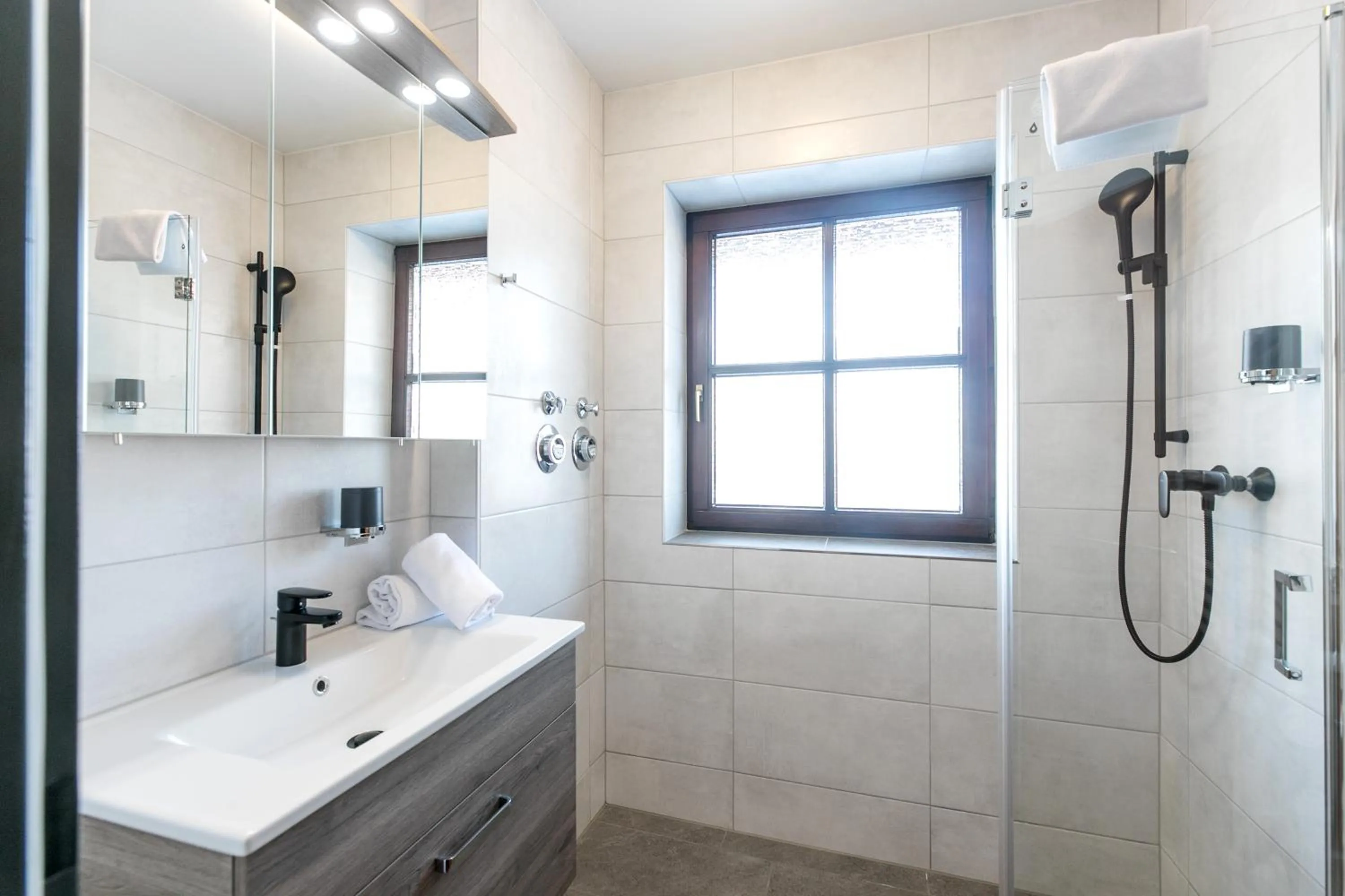 Shower in Hotel Sonnenhang