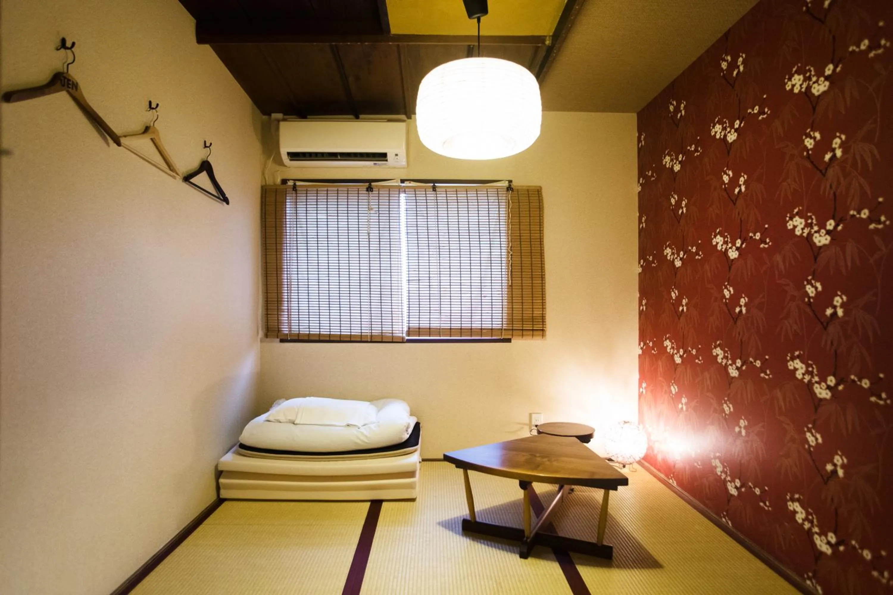 Bed in Osaka Guest House U-En