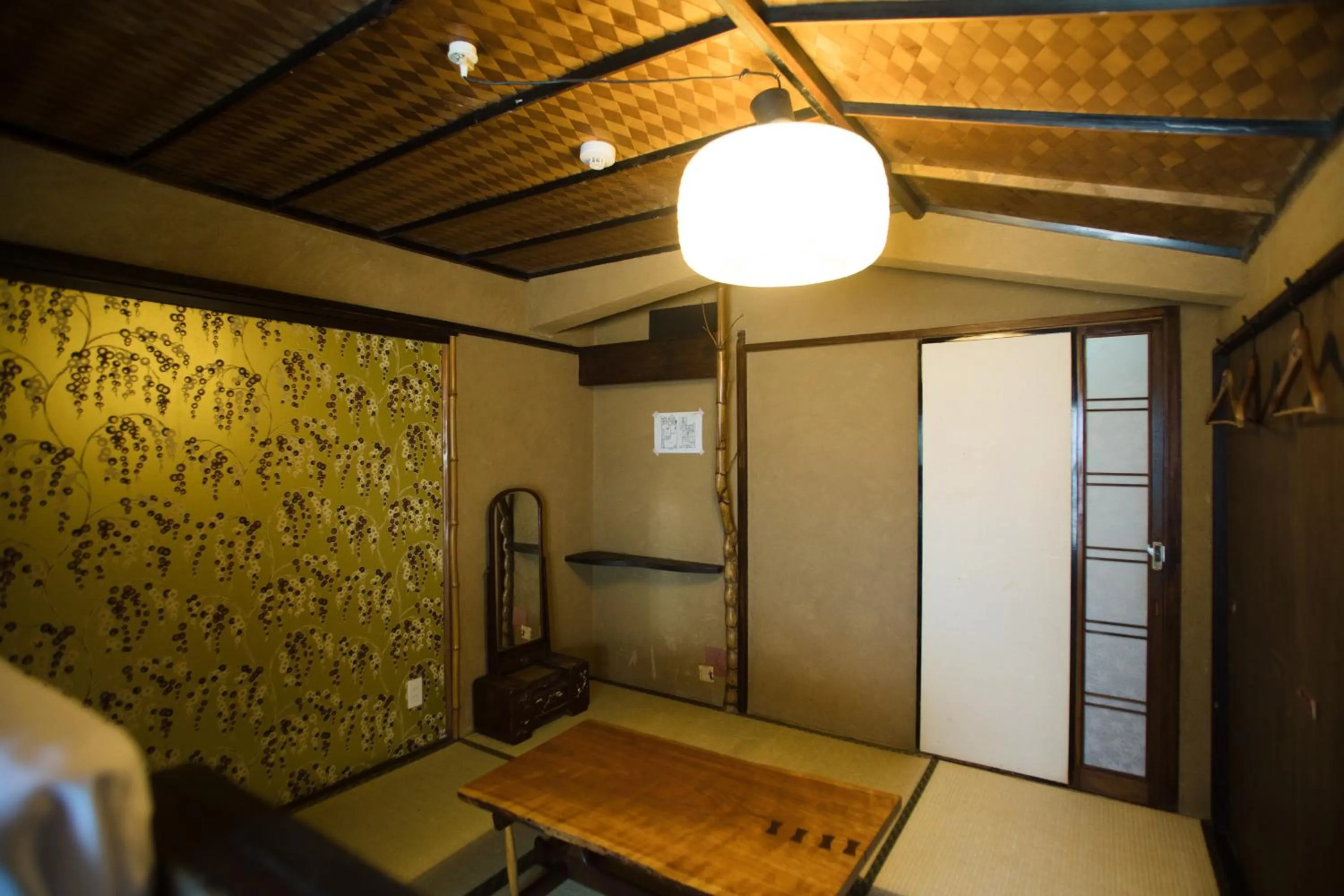 Photo of the whole room, Bed in Osaka Guest House U-En