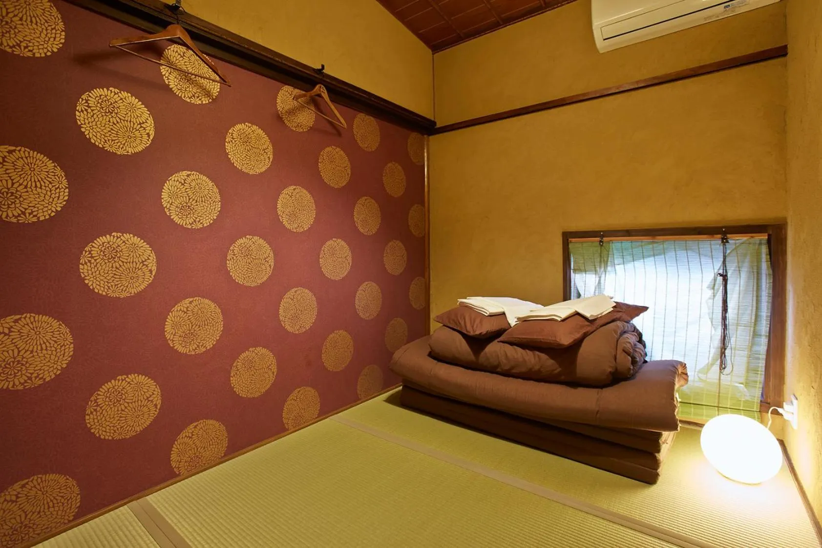 Photo of the whole room, Bed in Osaka Guest House U-En