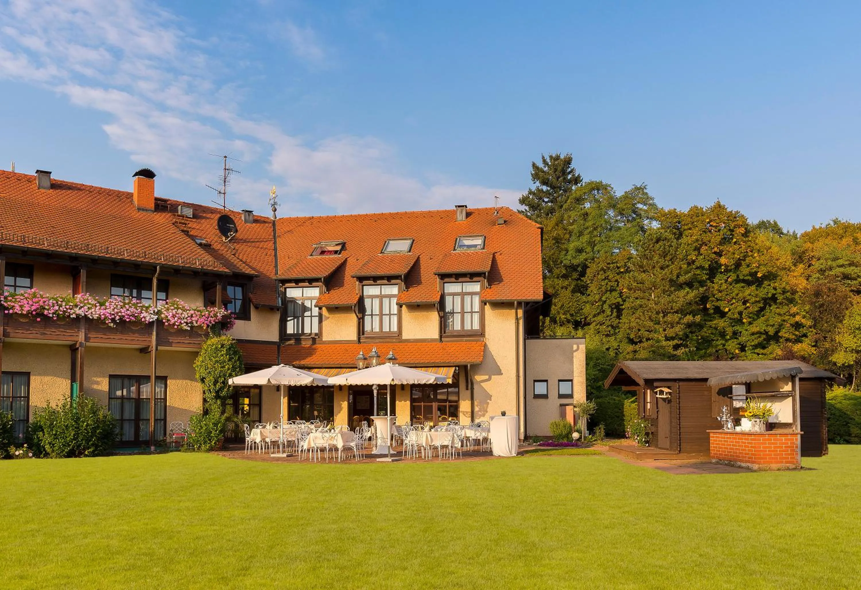 Property building in Krone am Park - Gästehaus des Hotel Krone