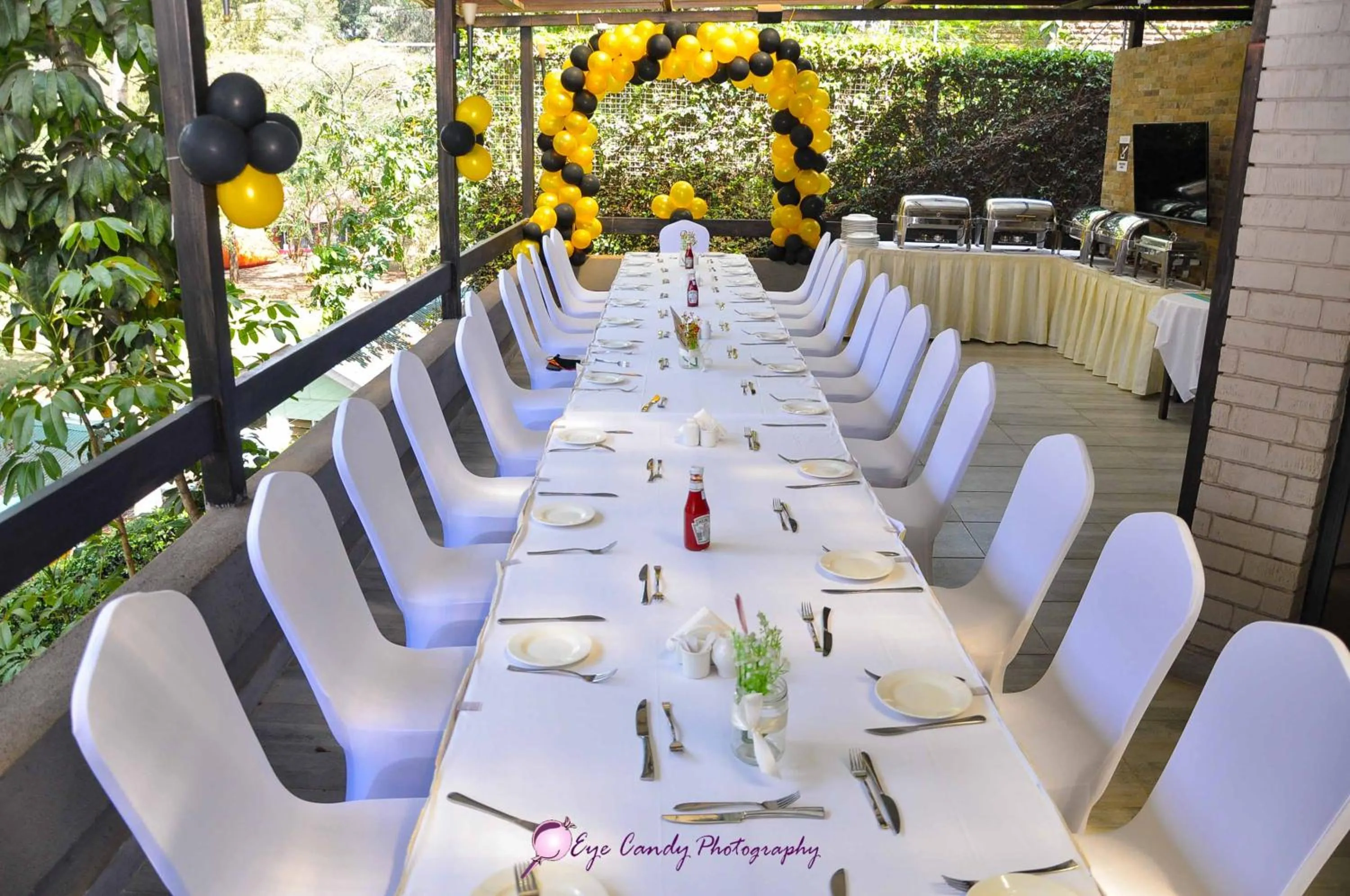 Restaurant/places to eat in Heri Heights Hotel Apartments, SureStay Collection by Best Western