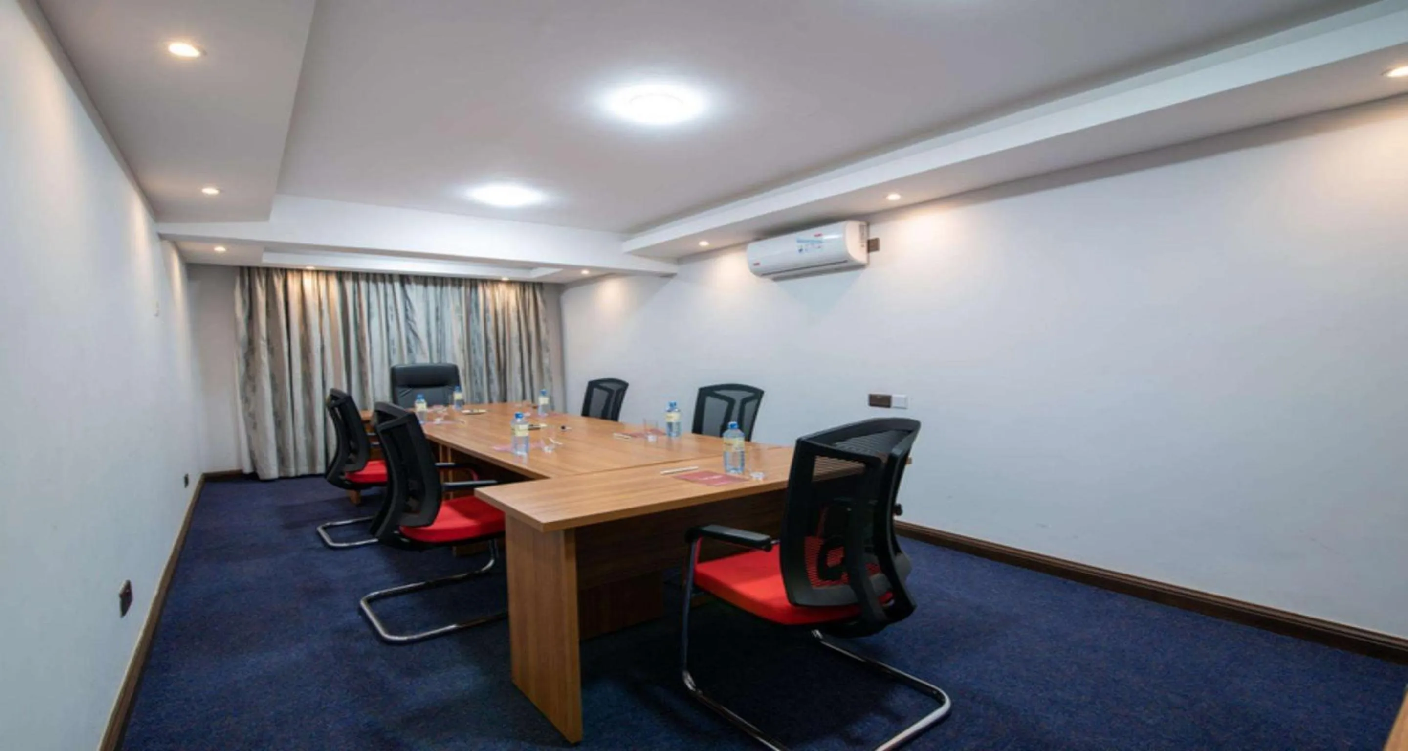 Meeting/conference room in Heri Heights Hotel Apartments, SureStay Collection by Best Western
