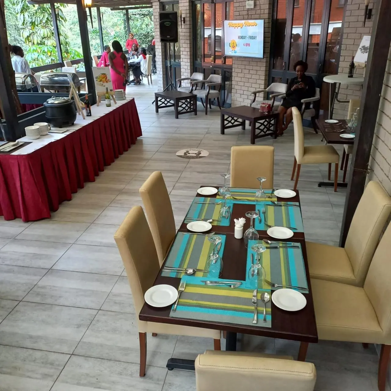Restaurant/places to eat in Heri Heights Hotel Apartments, SureStay Collection by Best Western
