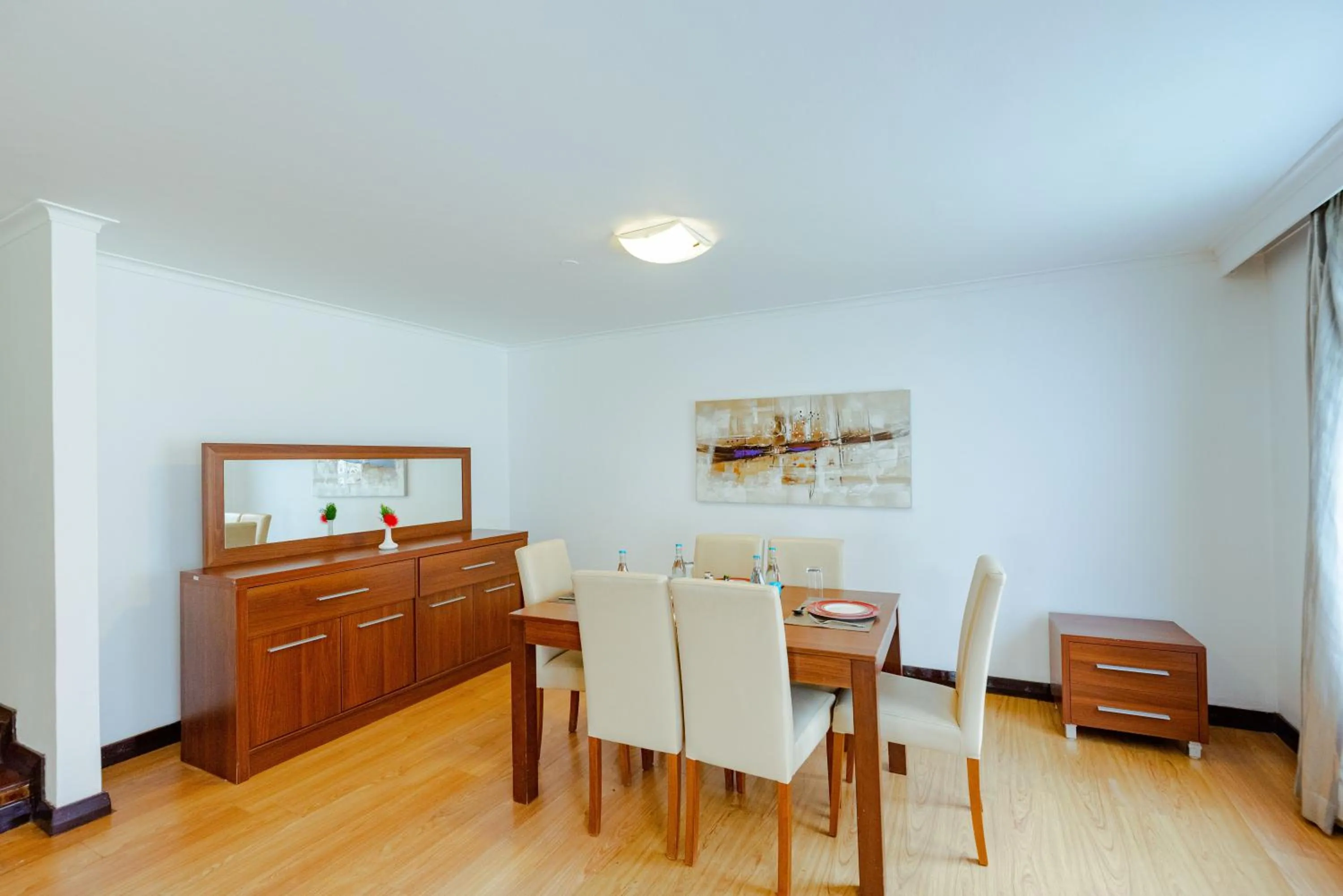 Dining area in Heri Heights Hotel Apartments, SureStay Collection by Best Western