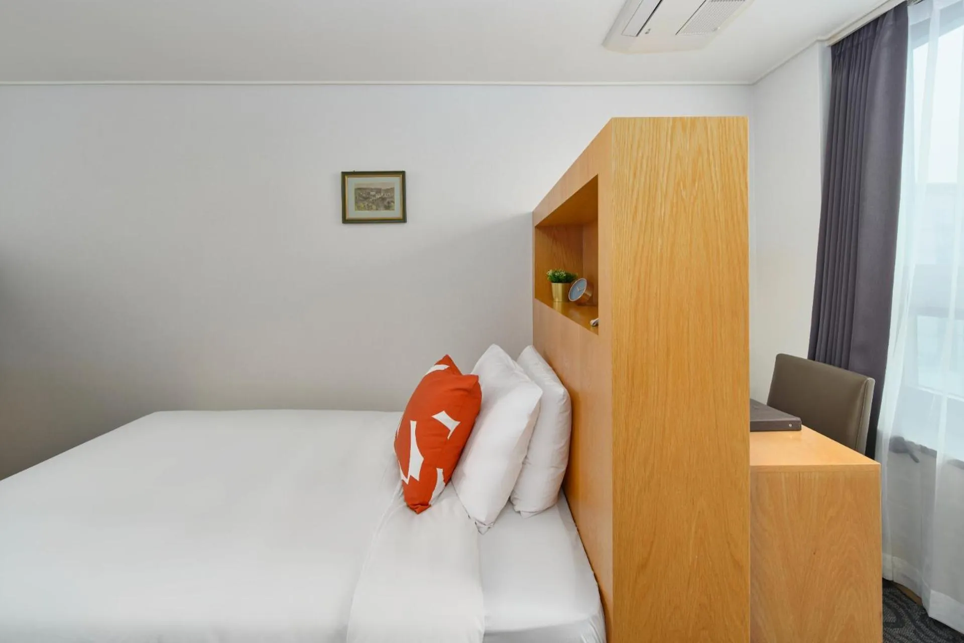 Property building, Bed in Hotel Atrium Jongno