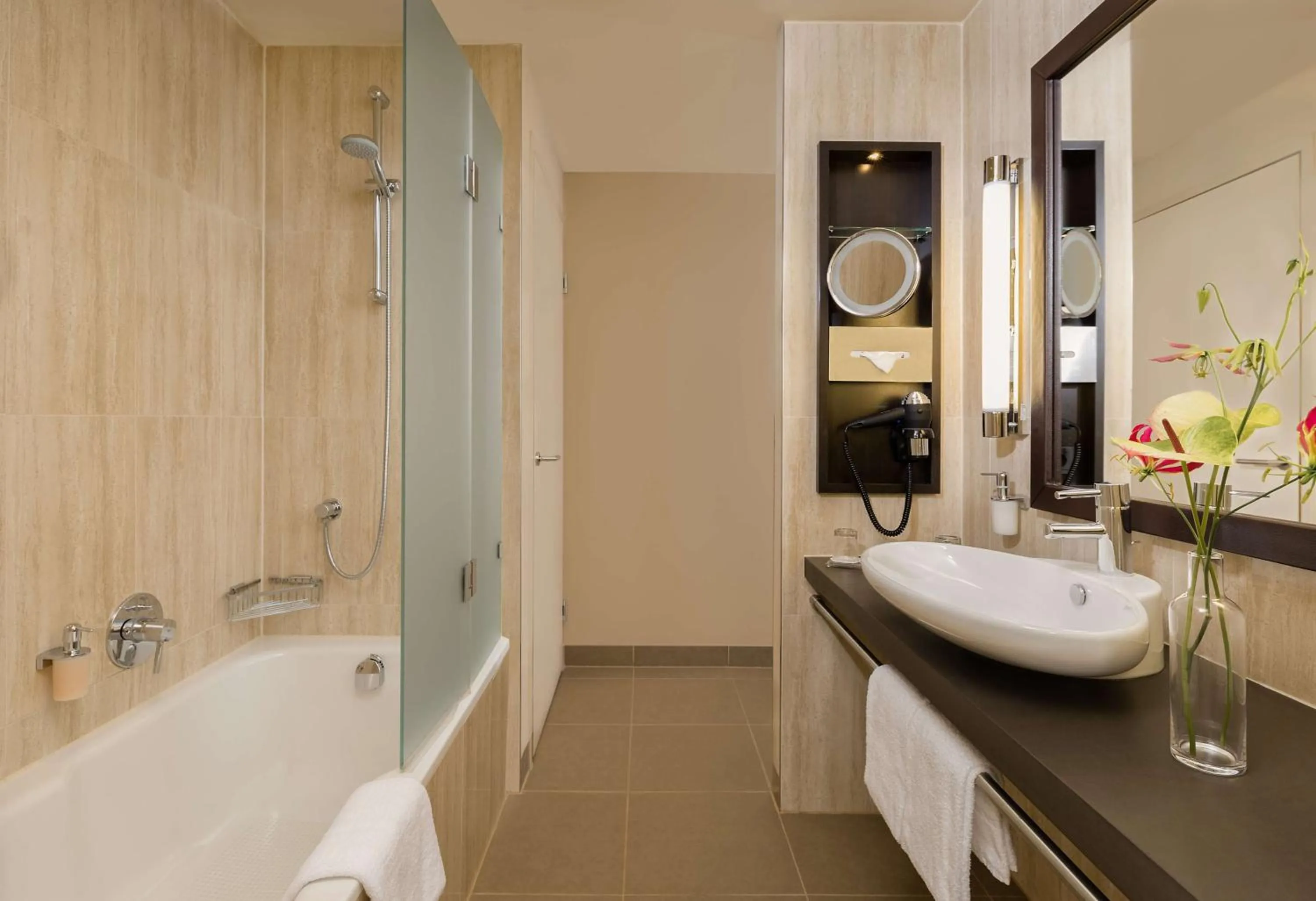 Bathroom in Lindner Hotel Vienna Am Belvedere, part of JdV by Hyatt