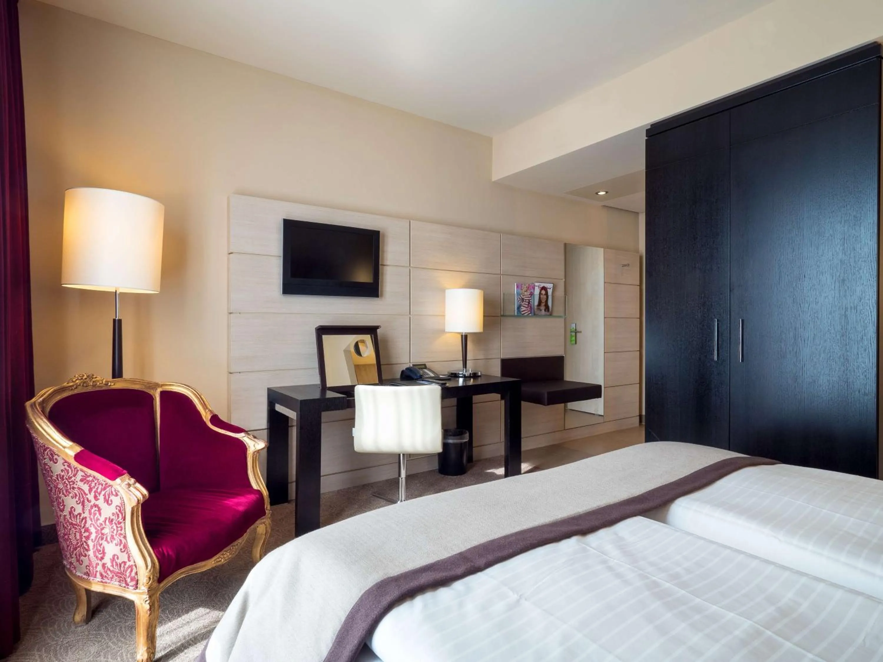 Bedroom, Bed in Lindner Hotel Vienna Am Belvedere, part of JdV by Hyatt