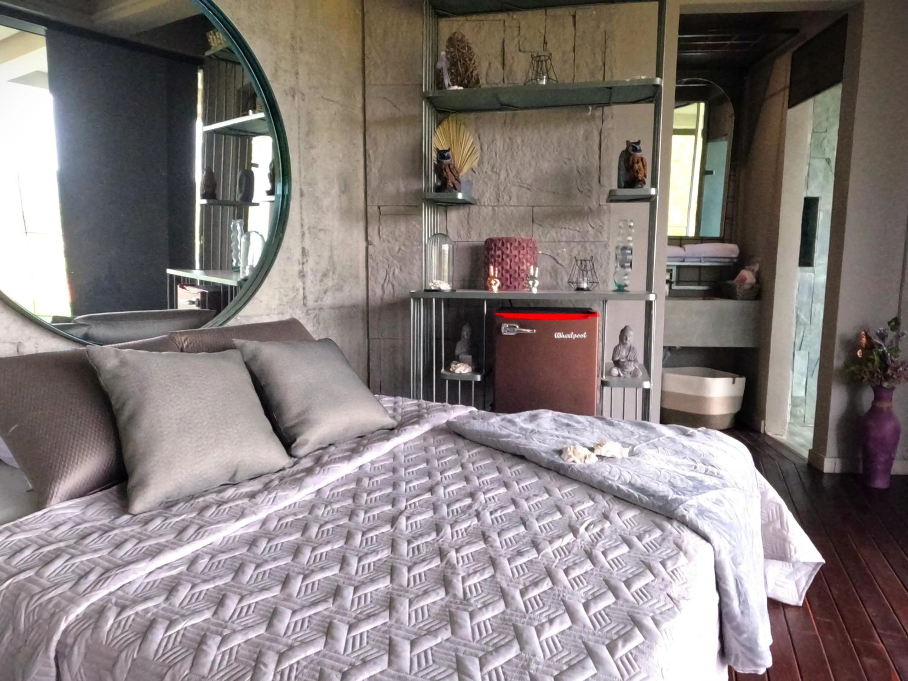 Bedroom in EleMYNT LifeStyle Hotel