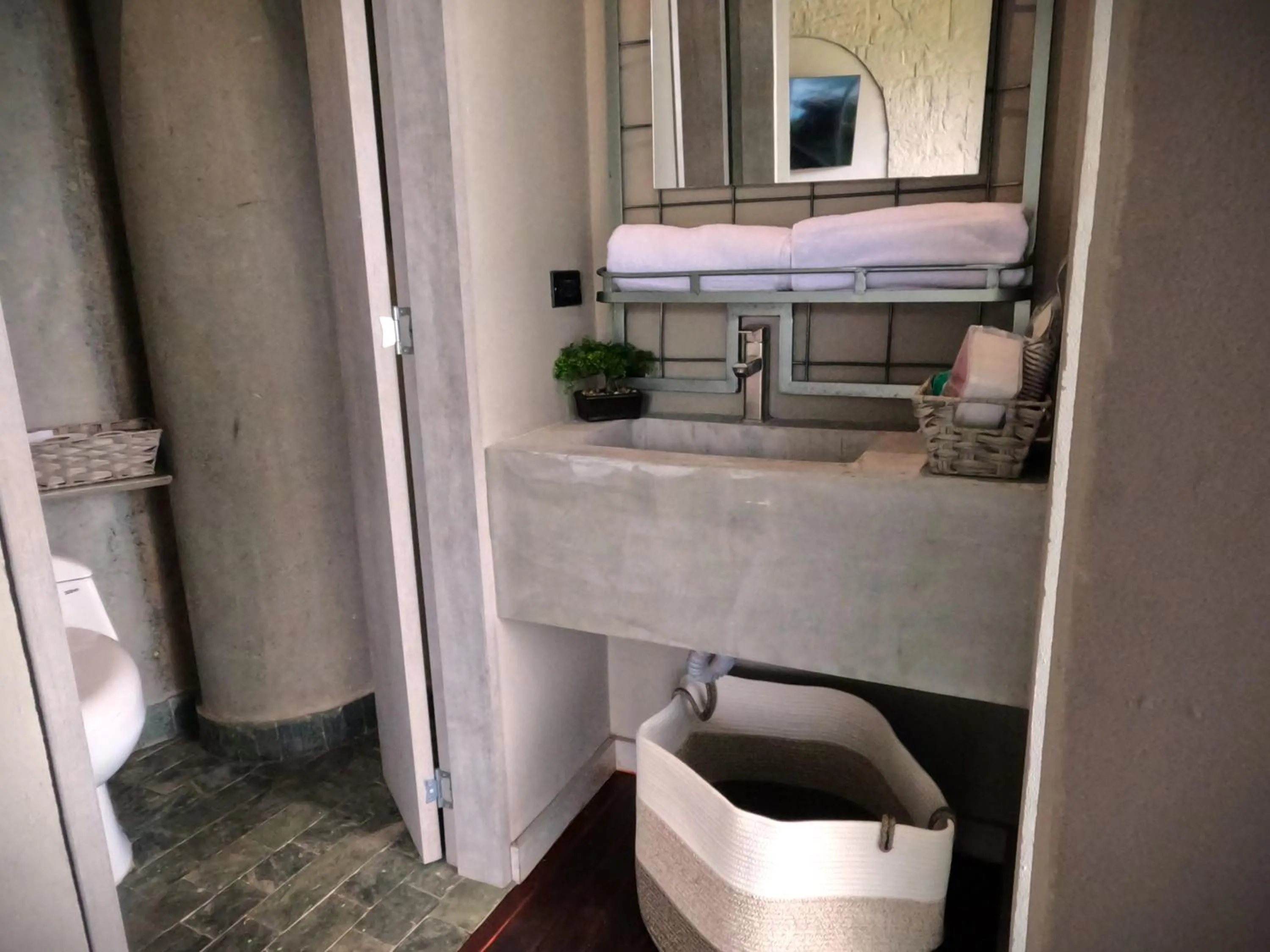 Bathroom in EleMYNT LifeStyle Hotel