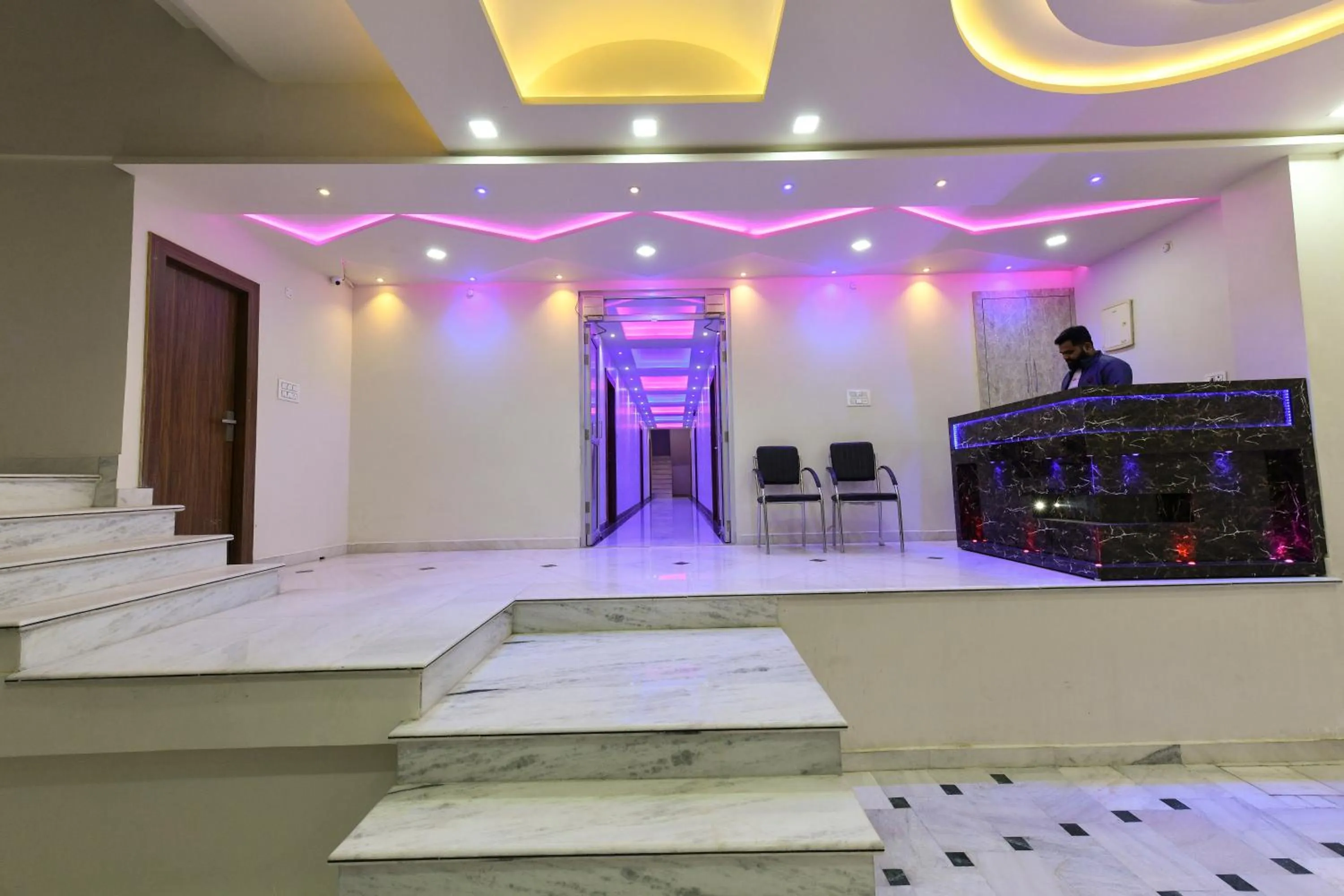 Lobby or reception in HN Palace Homestay