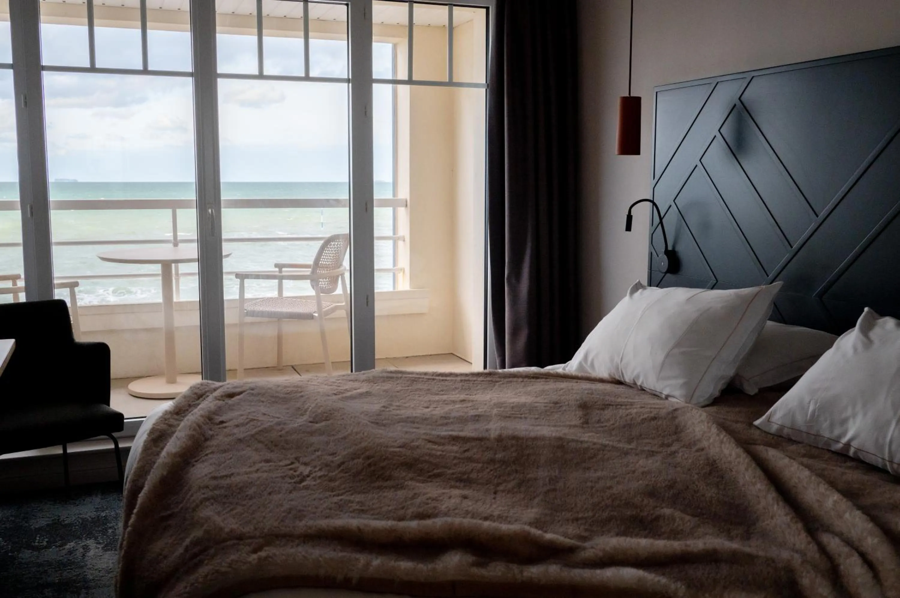 Bed in Hotel Atlantic