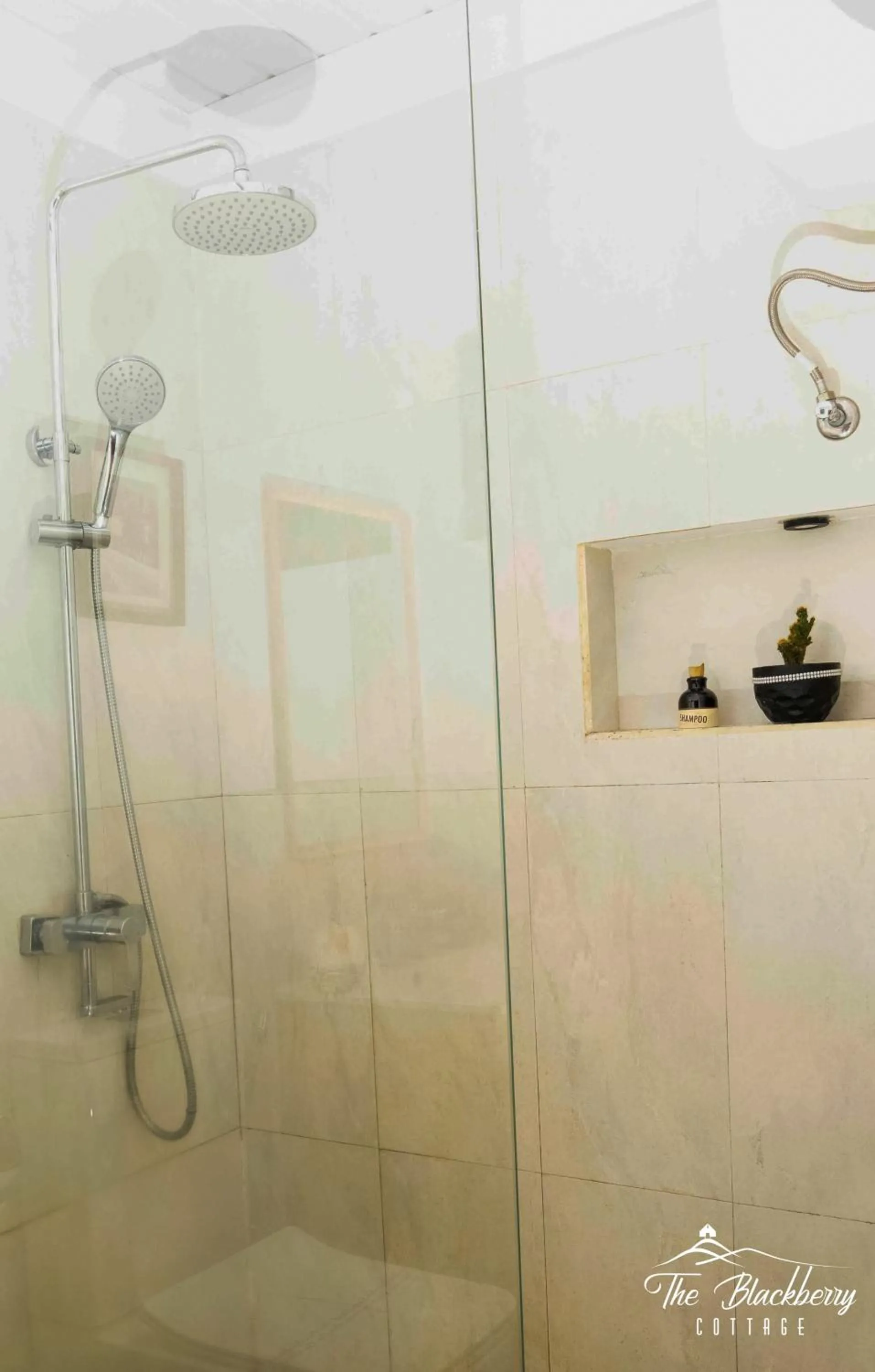 Shower in The Blackberry Cottage