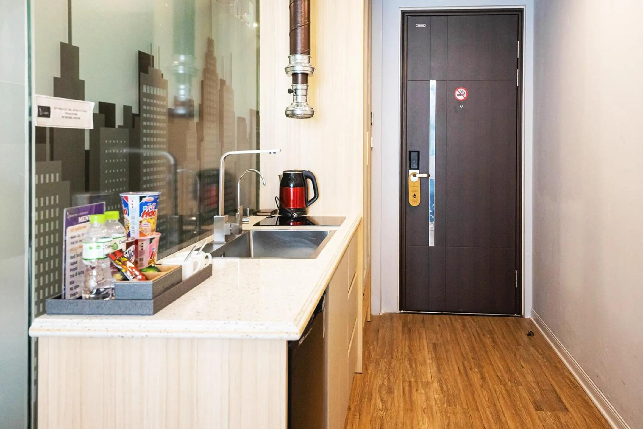 Kitchen or kitchenette in IRIS Hotel Hải Phòng