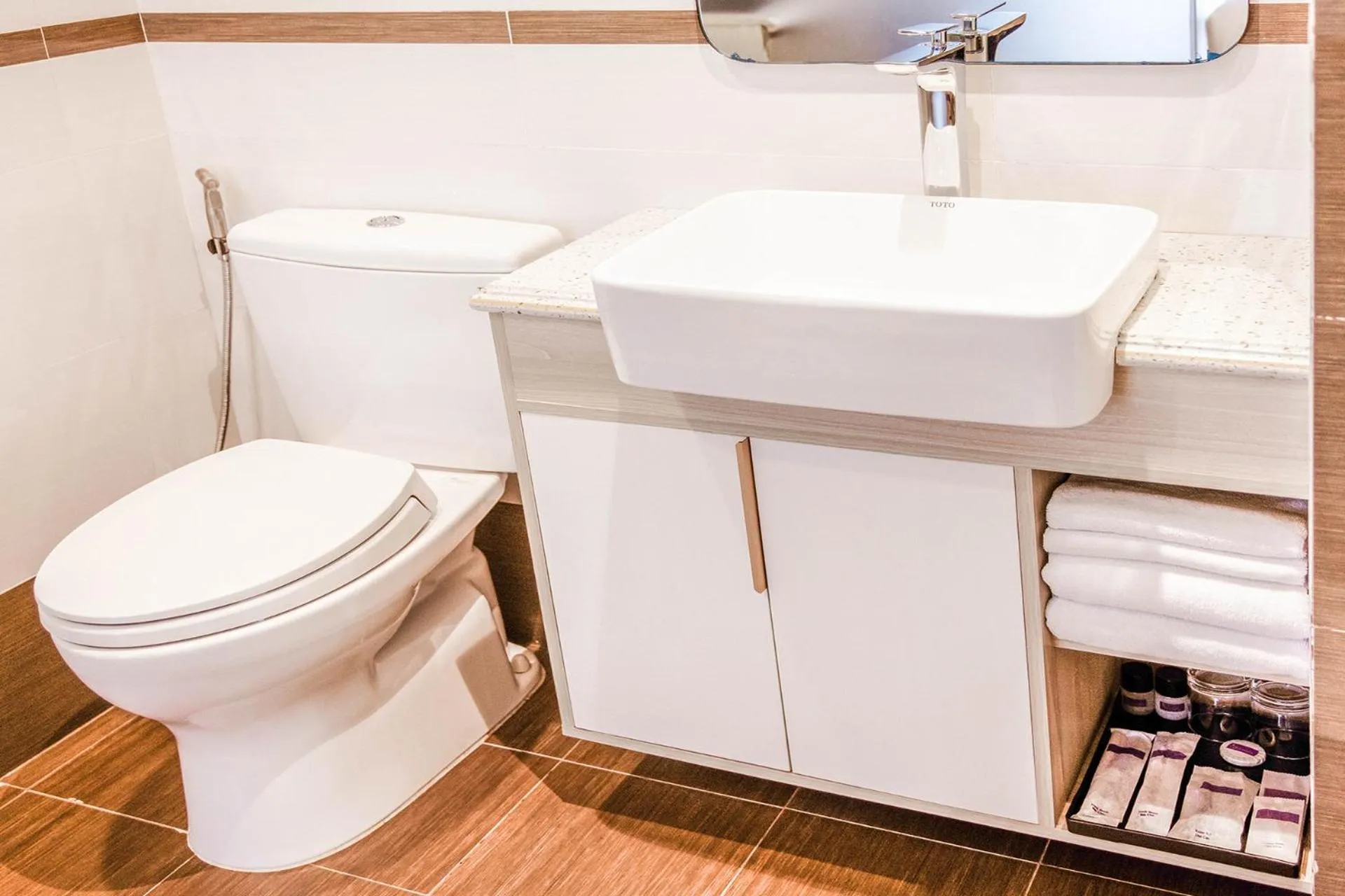 Toilet in IRIS Hotel Hải Phòng