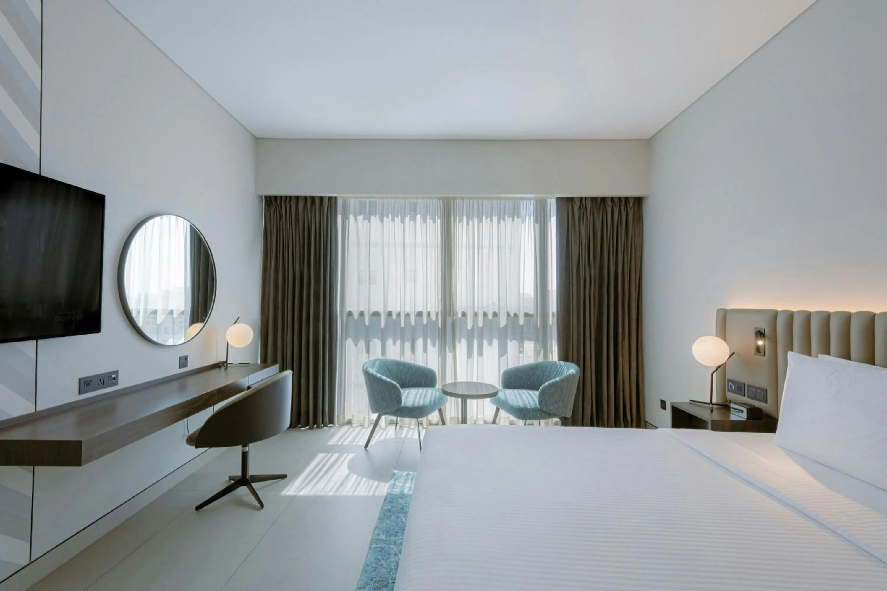 Bedroom, Bed in Courtyard by Marriott World Trade Centre, Dubai