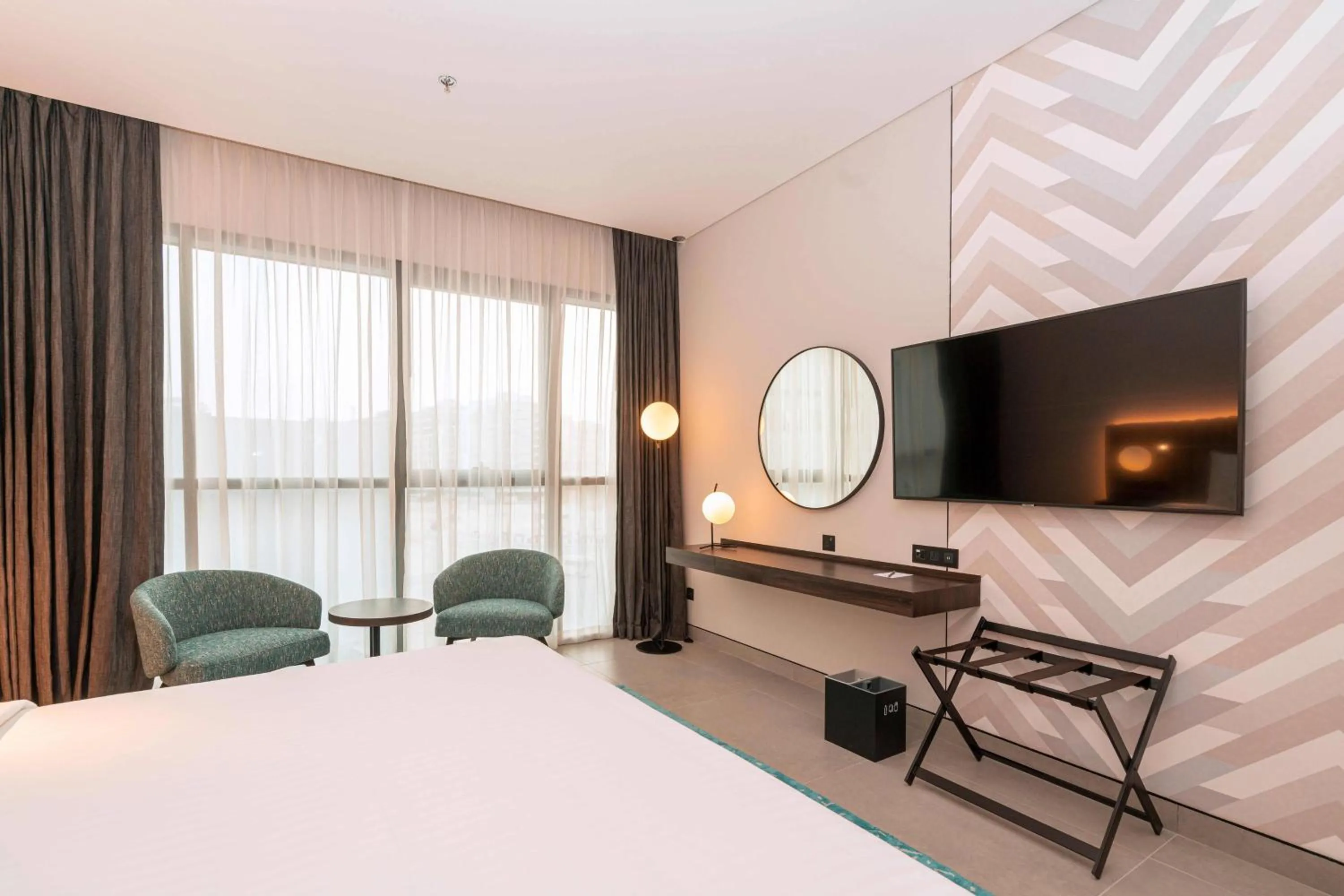Photo of the whole room, Bed in Courtyard by Marriott World Trade Centre, Dubai