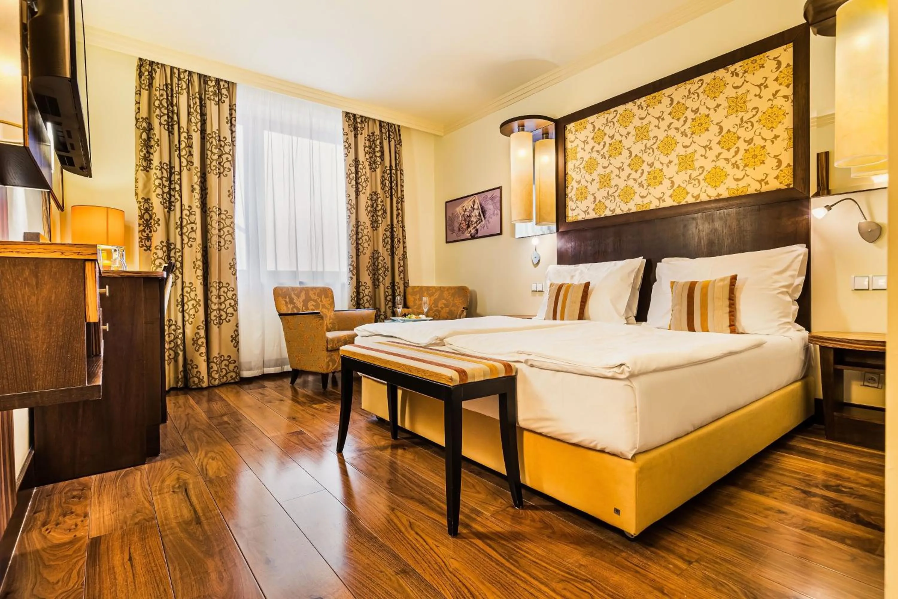 Bed in Hotel Savannah